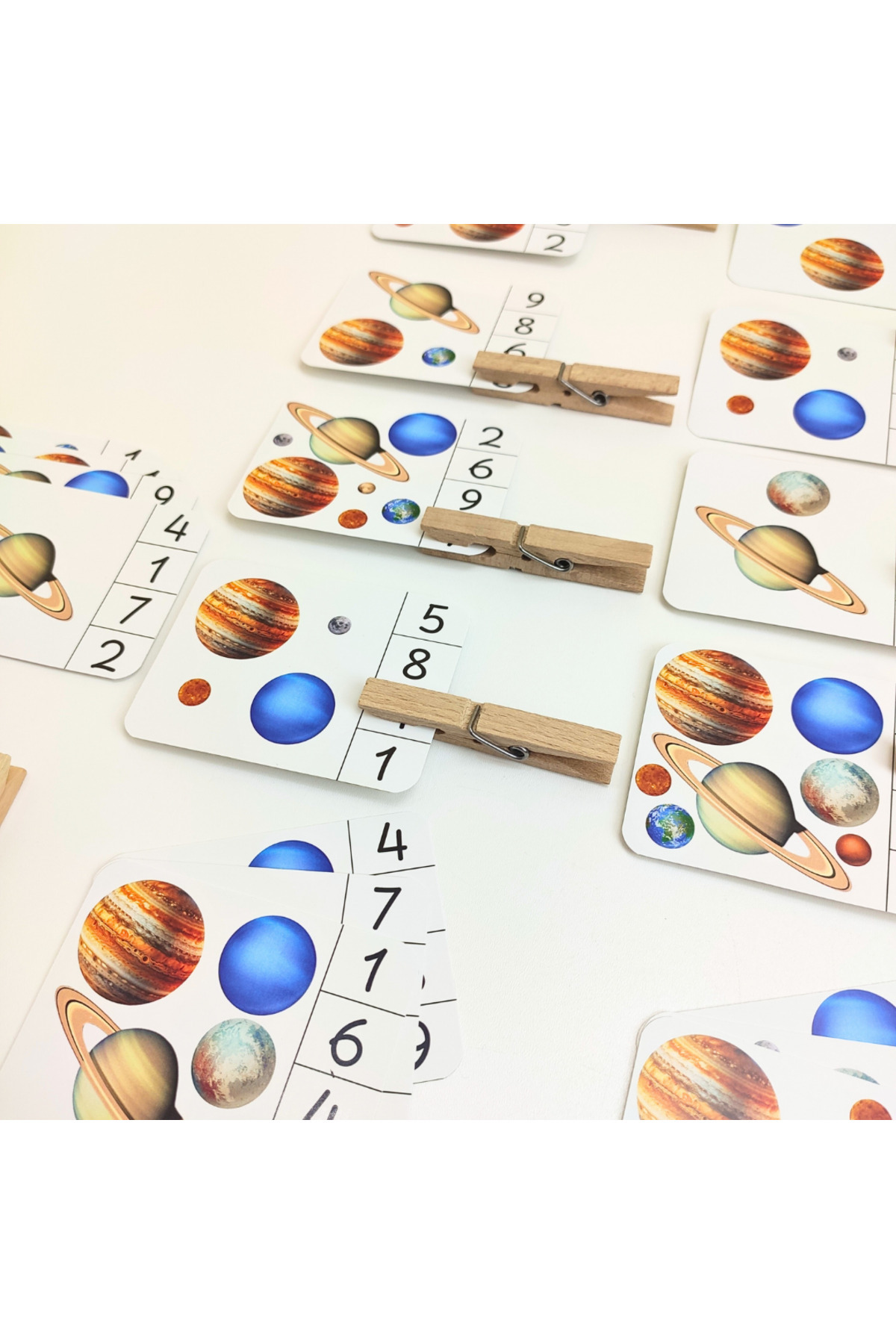 Dodo Montessori Okul Öncesi Sayma Oyunu – Uzay Temalı Montessori Sayı Kartları ve Mandallar ile Eğlenceli Etkinlik fotoğrafı 3 (önizleme)