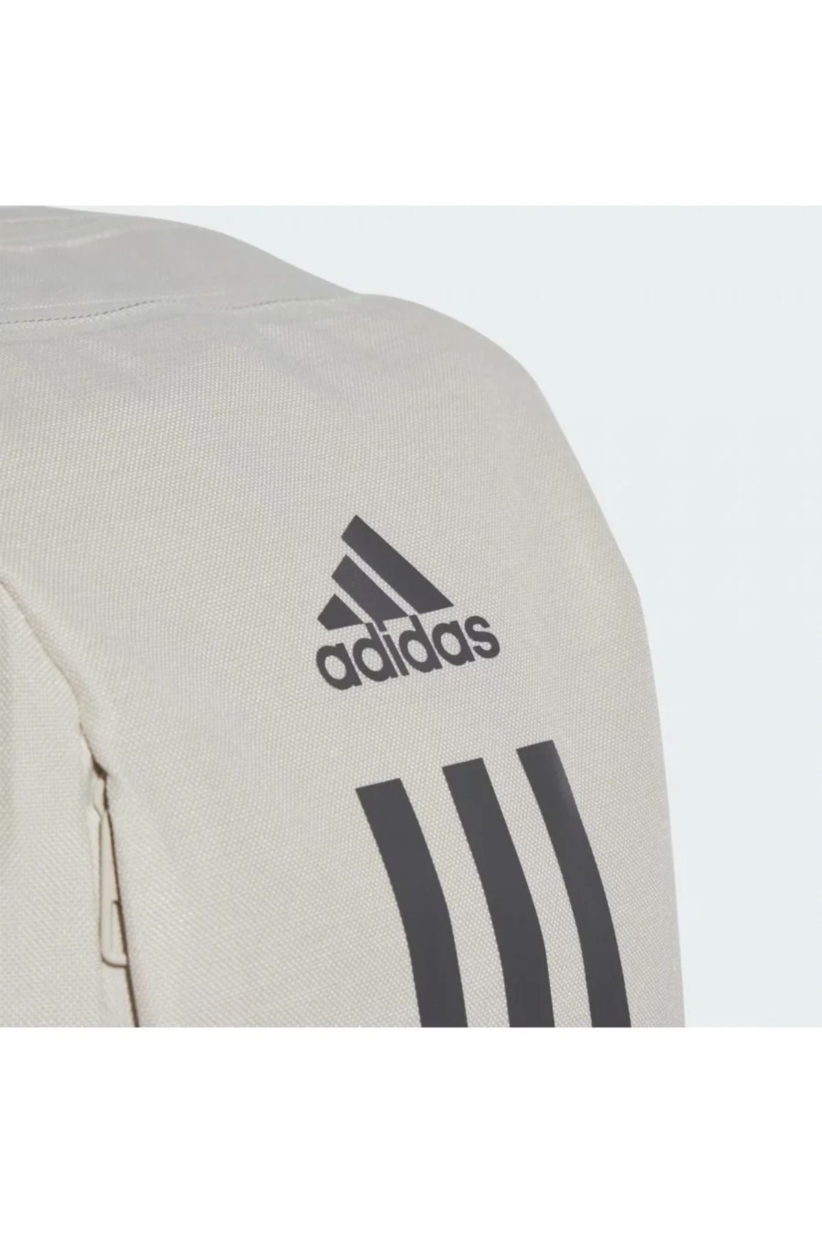 adidas-Classic Versatile Backpack – Practical Design for Everyday Use 4