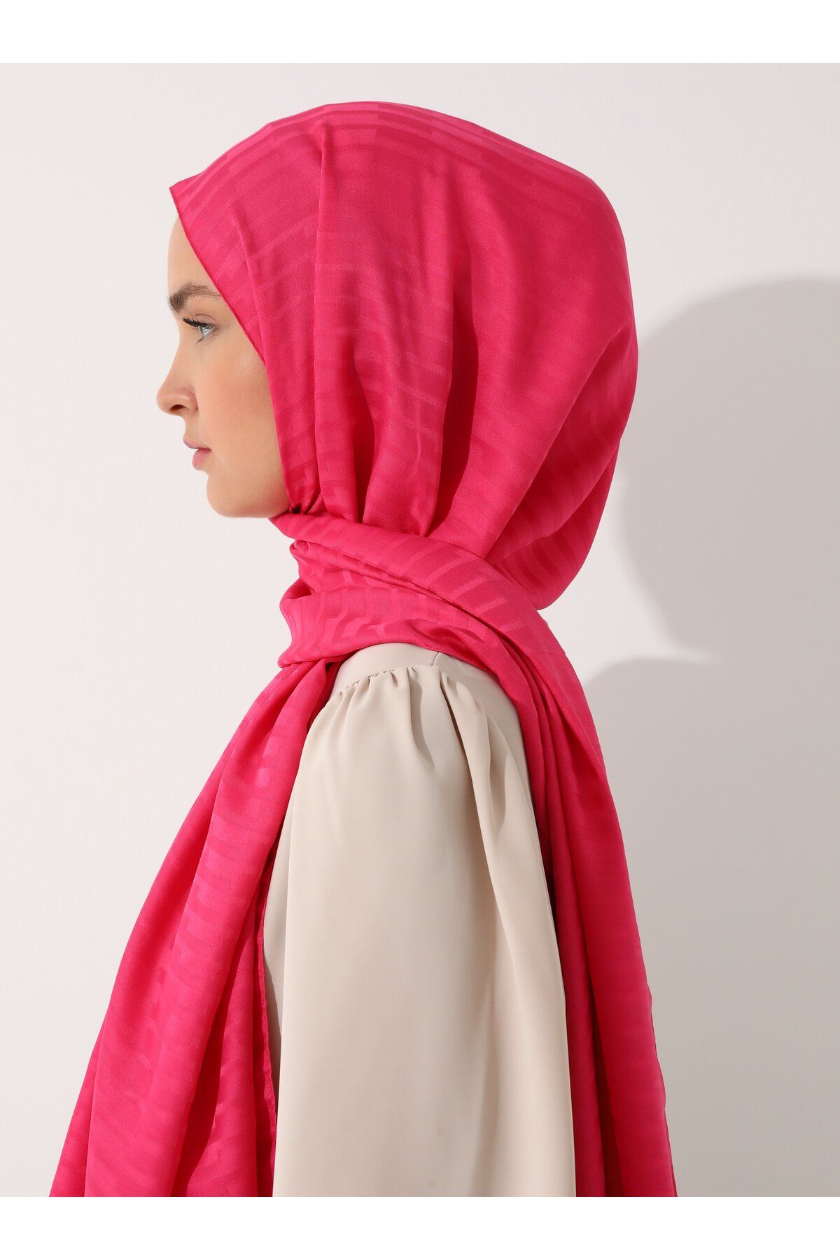 Tuva-Diamond Stripe Pattern Shawl - Fuchsia - 3