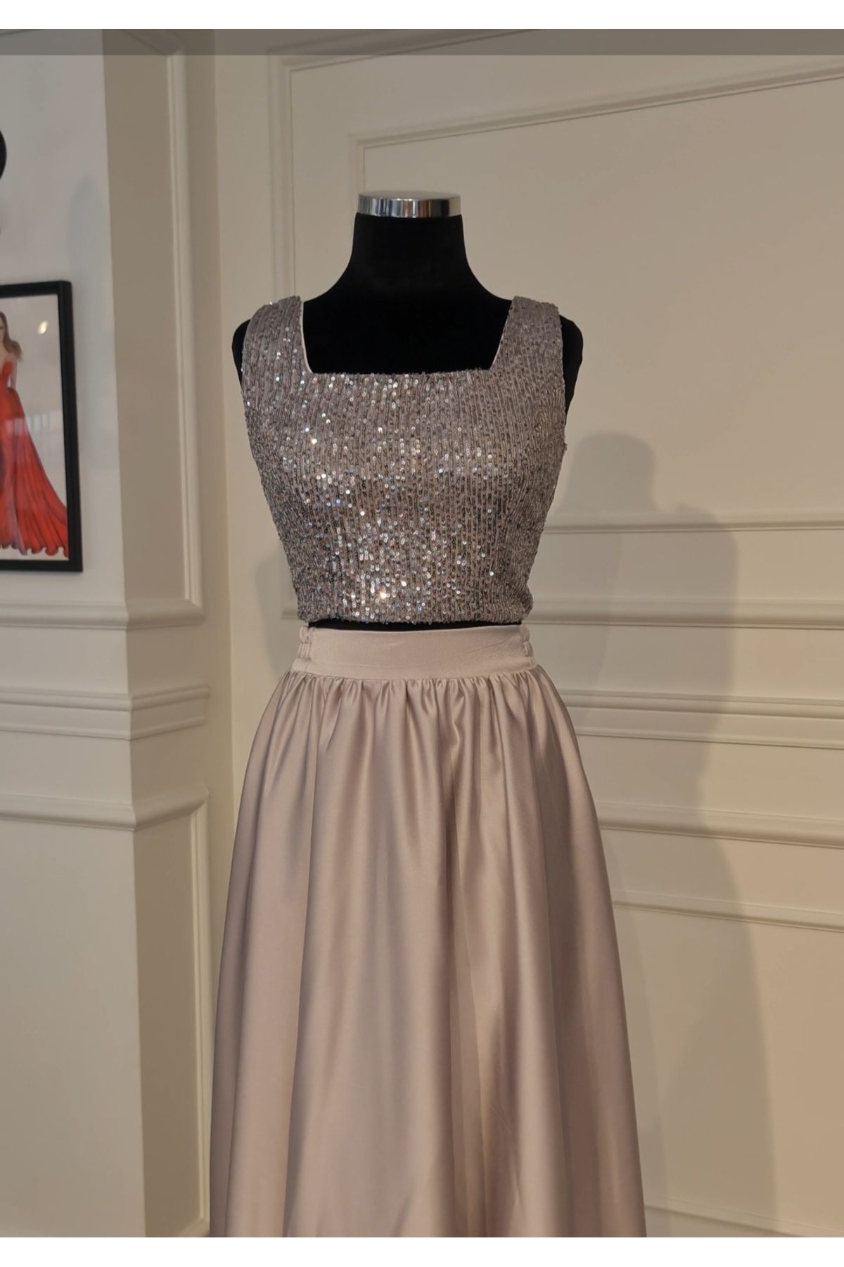 makbuleofficial-Silver Sequin Fabric Square Neck Top with Gathered Hem Midi Length Bottom Top Set 5