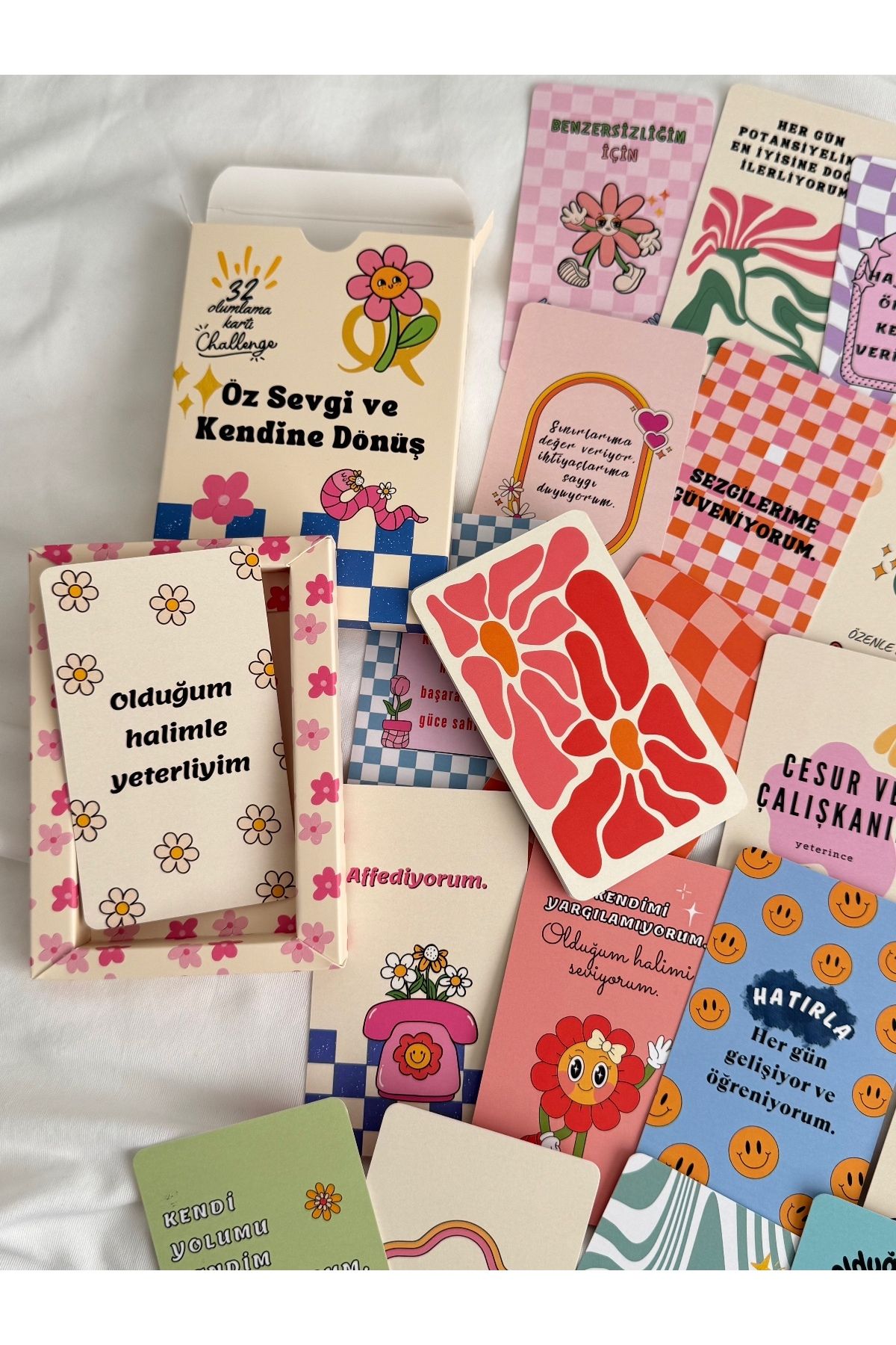 Planet Butik-Essence of Love and Return to Yourself 32 Affirmation Cards 3