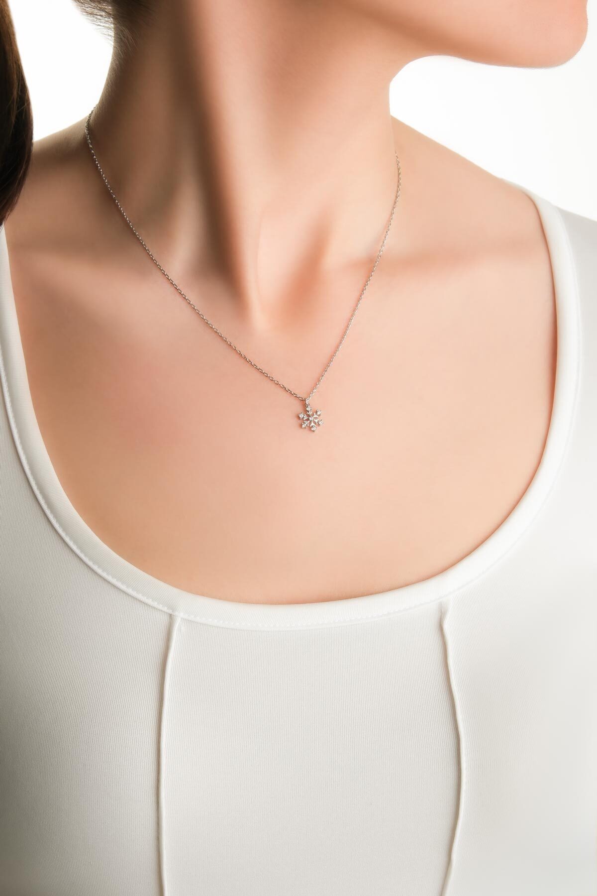 So CHIC... Elsa 18 Ayar Beyaz Altın Kaplama 45 Cm Gümüş Minimal Kolye görsel 4