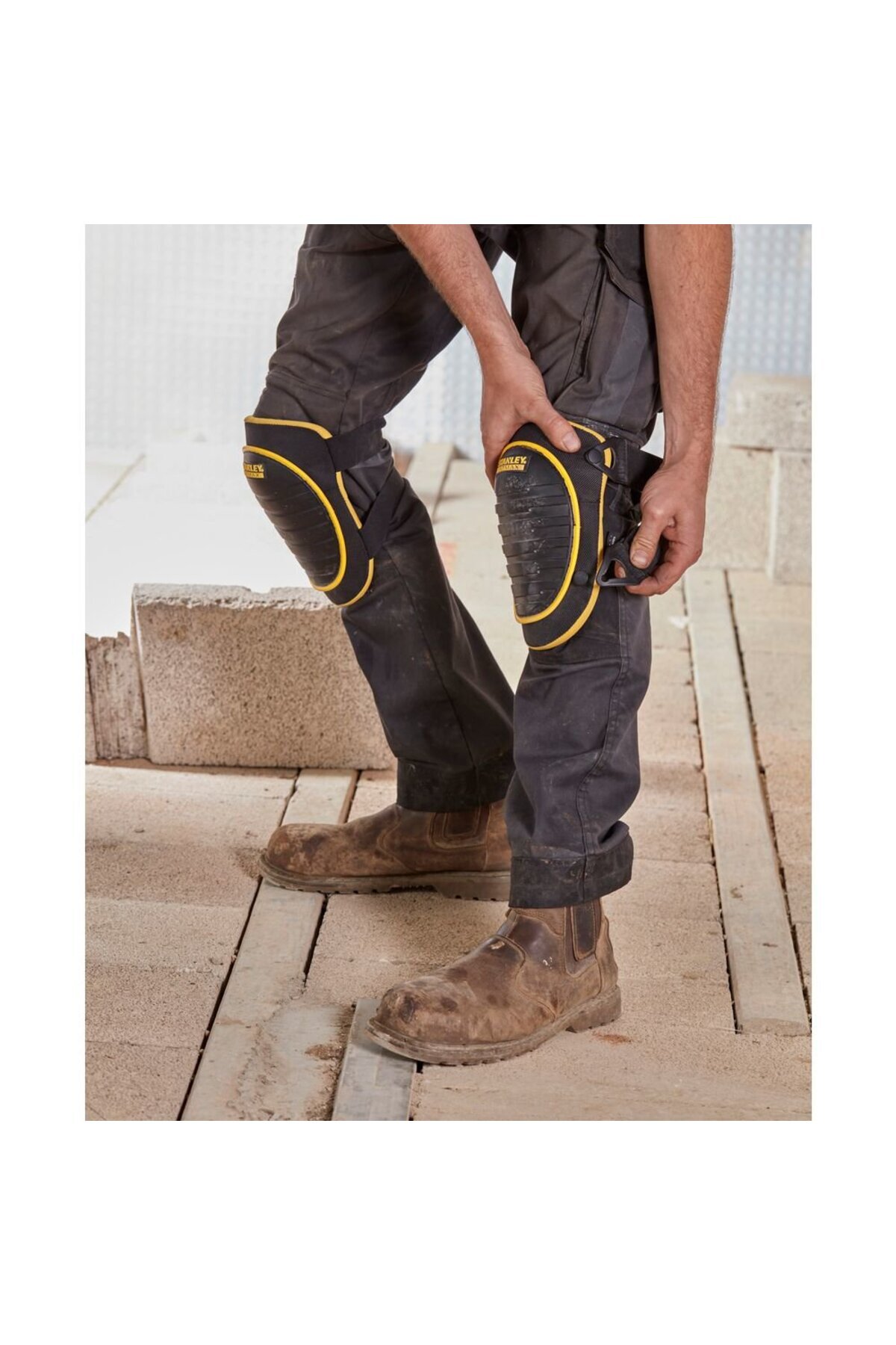 Stanley-FMST82961-1, Set of 2 Fatmax knee pads with soft interior and hard shell 5
