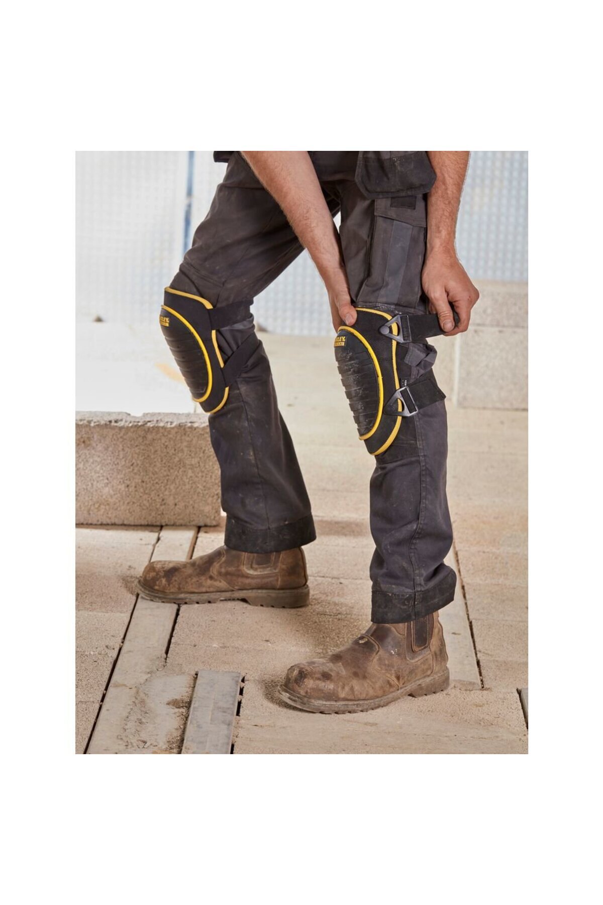 Stanley-FMST82961-1, Set of 2 Fatmax knee pads with soft interior and hard shell 4