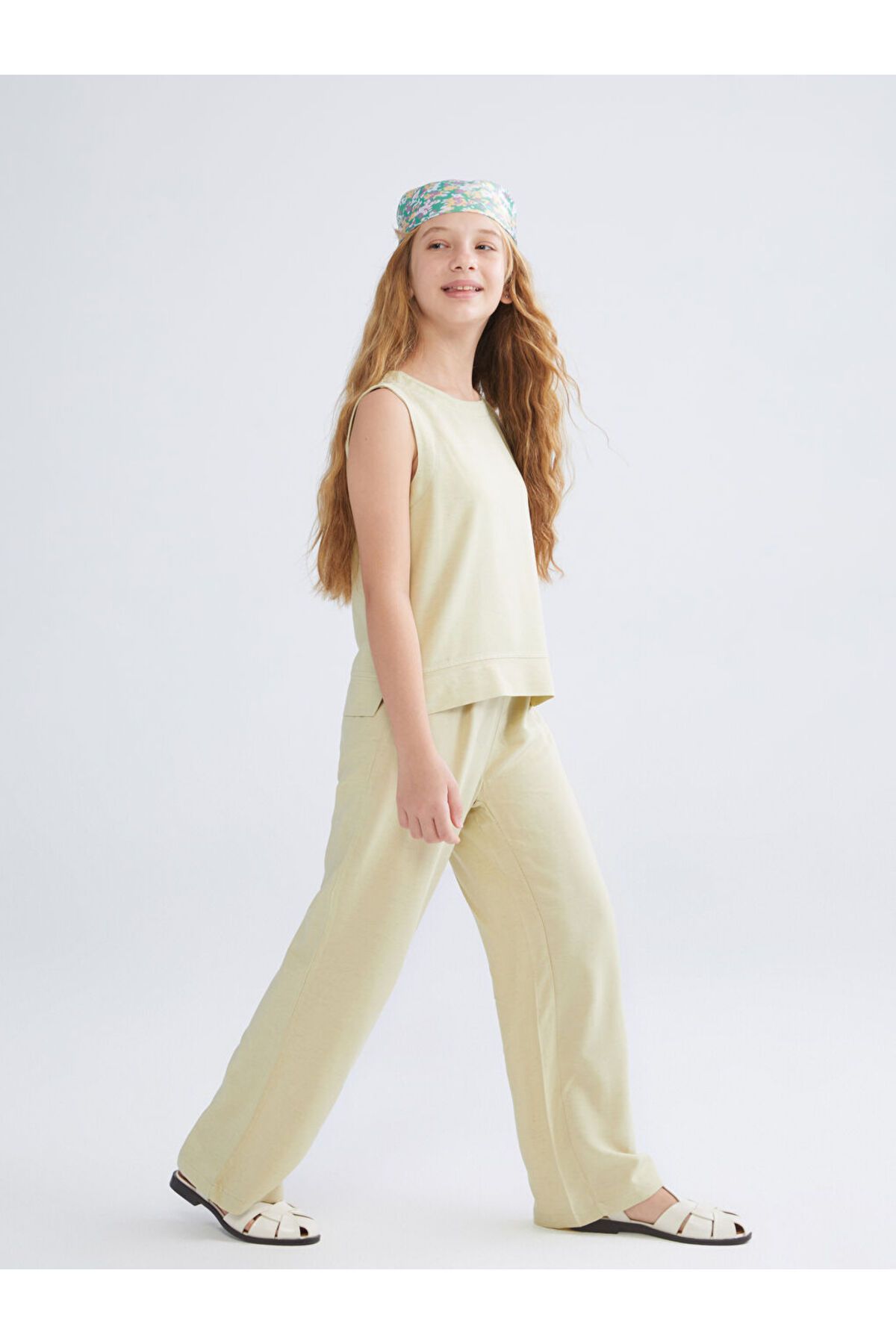 LC Waikiki-Sparkling Selections from Shining Store |   Beige Linen Blend Girl's Blouse and Trousers 1