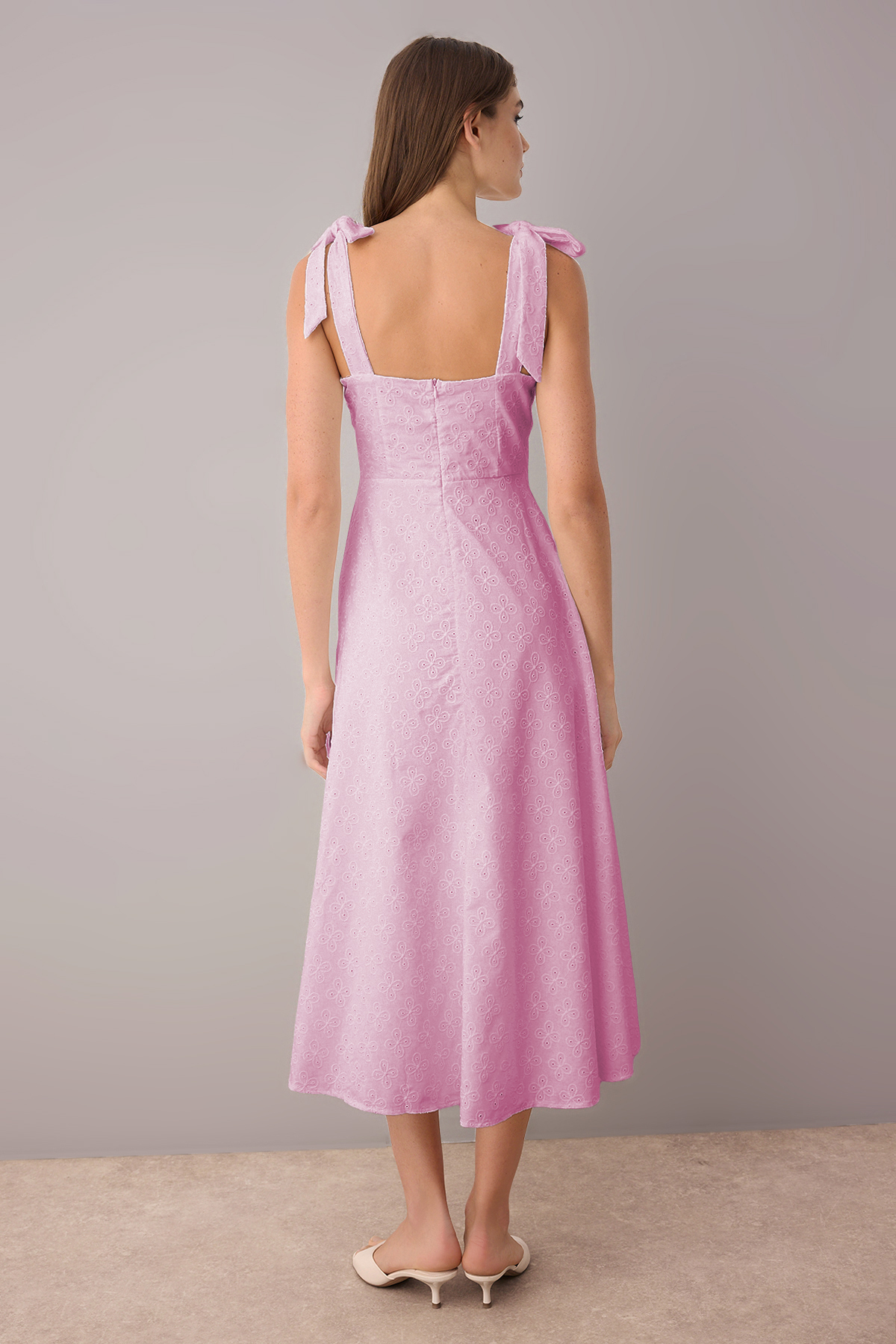 Trendyolmilla  Pembe Brode Eteği Belden Açılan Düz Maxi Dokuma Elbise TWOSS25EL00863 - Görsel 5