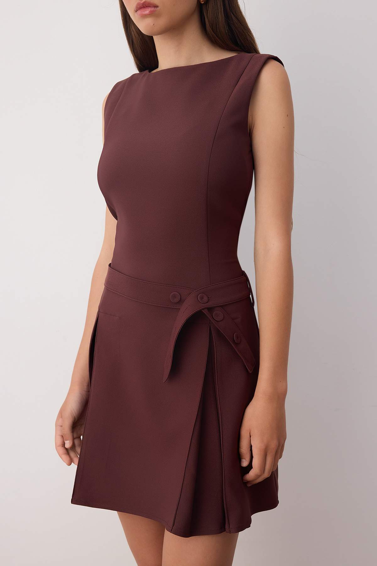 Trendyolmilla  Özel Koleksiyon Kahverengi Kemeri Pileli Mini Dokuma Elbise TWOAW26EL00079 - Görsel 7