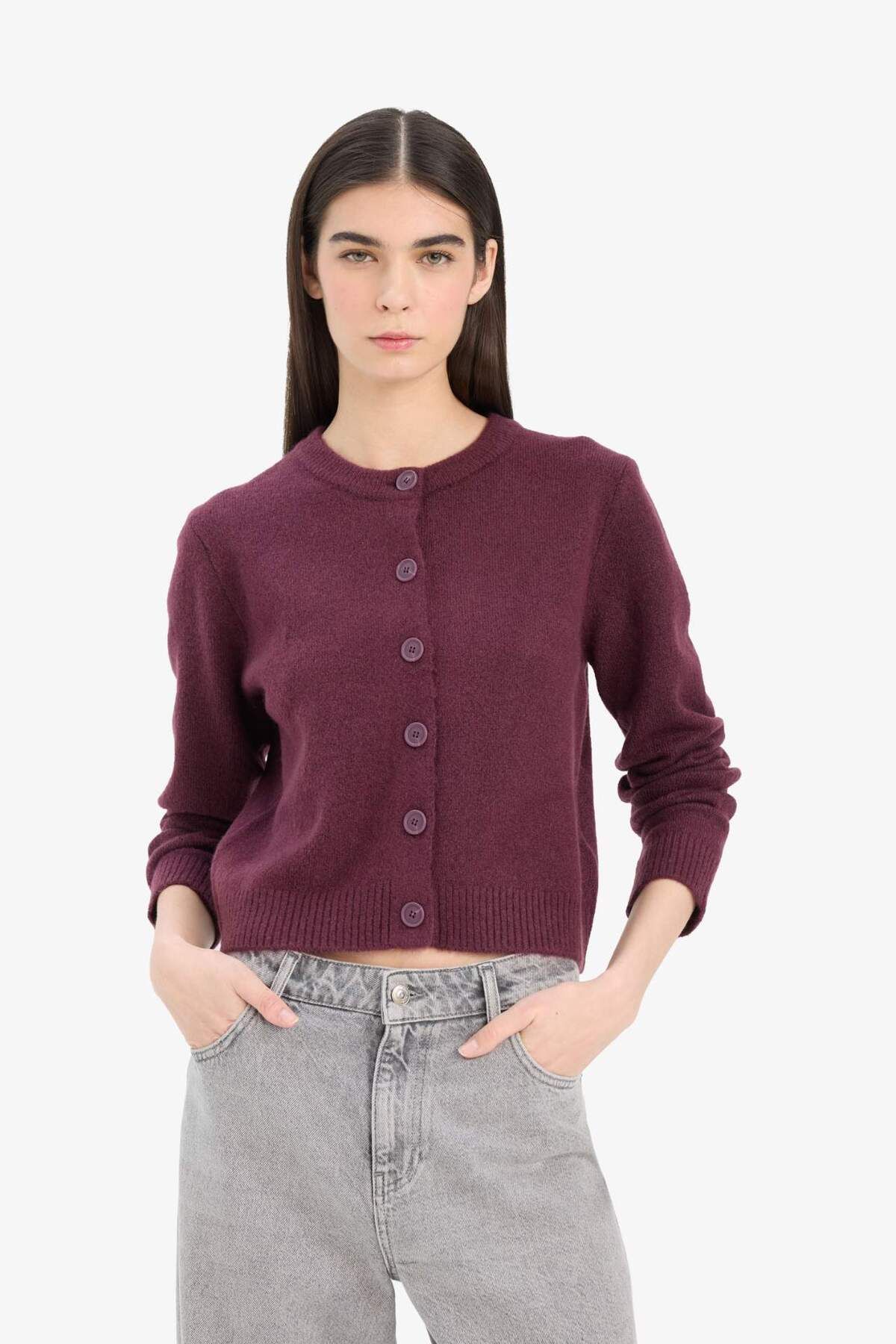 DeFacto-Regular Fit Crew Neck Basic Plain Button Soft Touch Soft Knitwear Cardigan E3654Ax25Wn 3