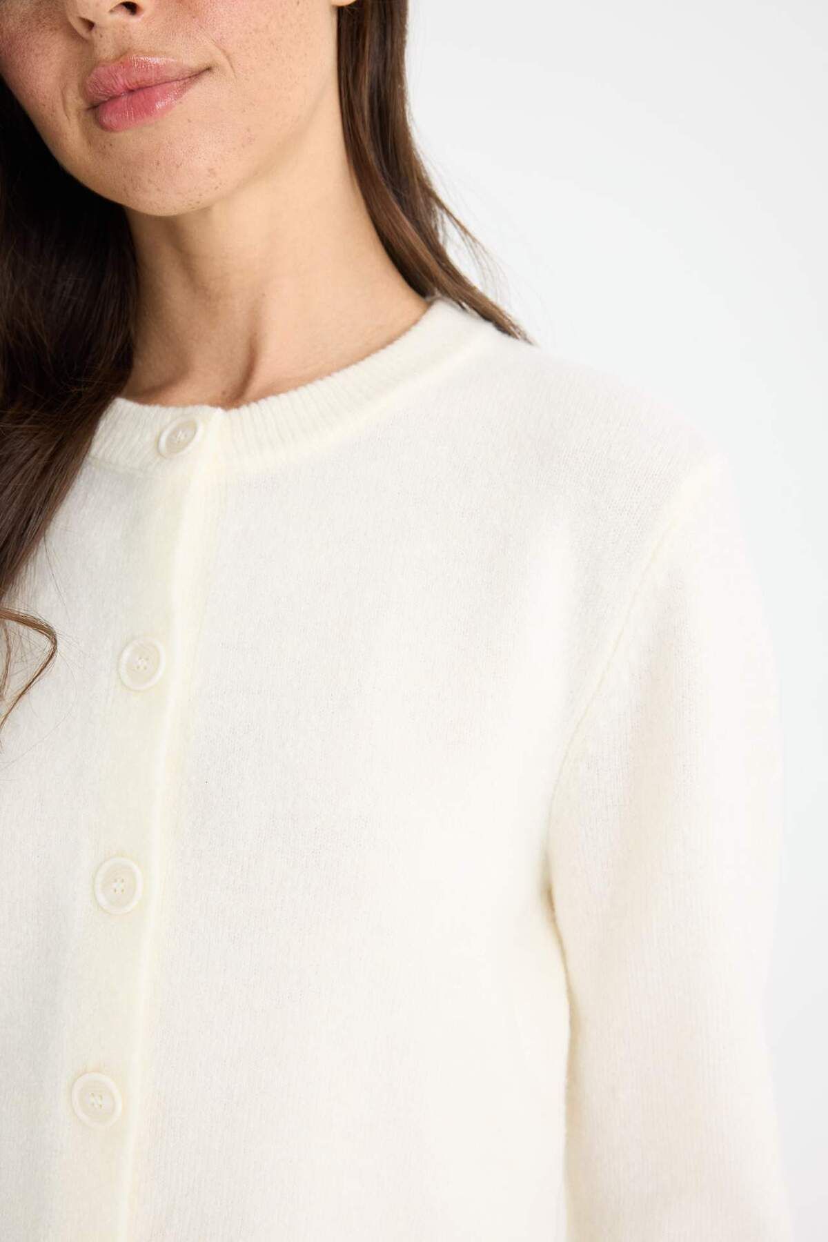 DeFacto-Regular Fit Crew Neck Basic Plain Button Soft Touch Soft Knitwear Cardigan E3654Ax25Wn 6