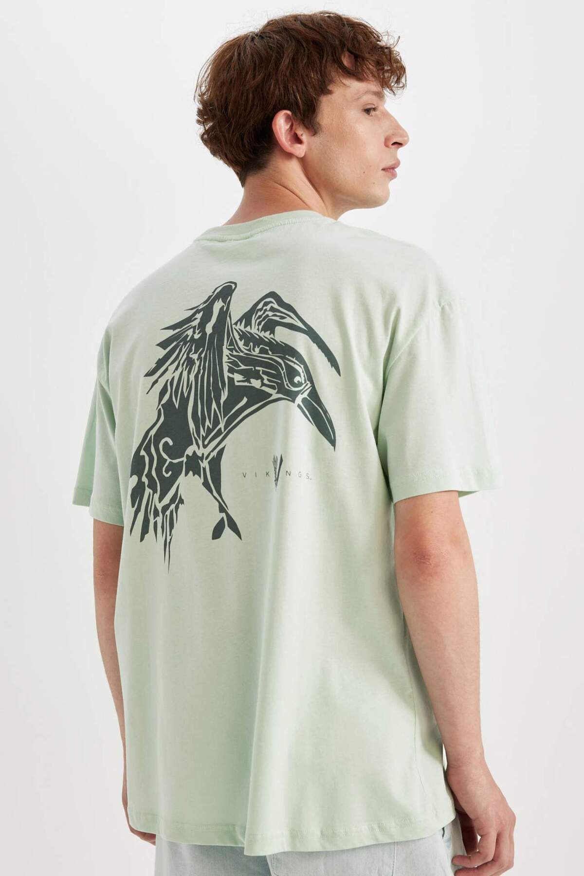 DeFacto-100 % Baumwolle Vikings Boxy Fit Crew Neck Back Bedrucktes Kurzarm-T-Shirt C5869AX24HS 1