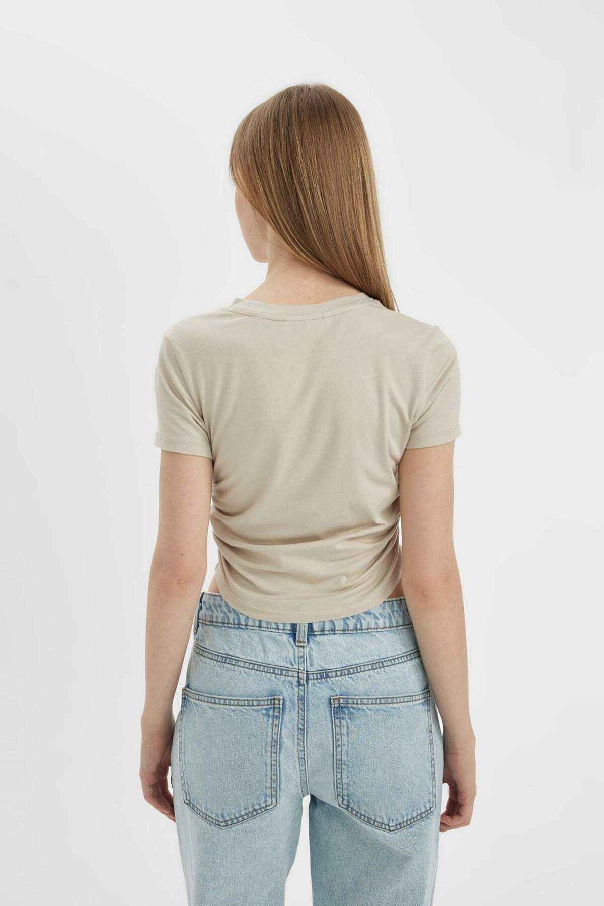 DeFacto-Tailliertes Modal-Kurzarm-T-Shirt mit Rundhalsausschnitt D1186AX24SM 5