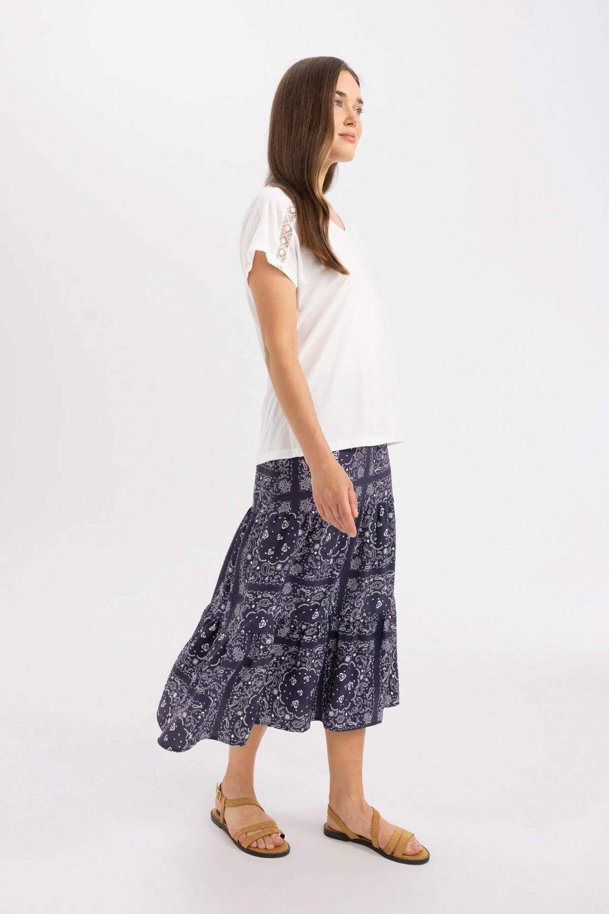 DeFacto-Patterned Aerobin Midi Skirt C4411Ax24Sm 3