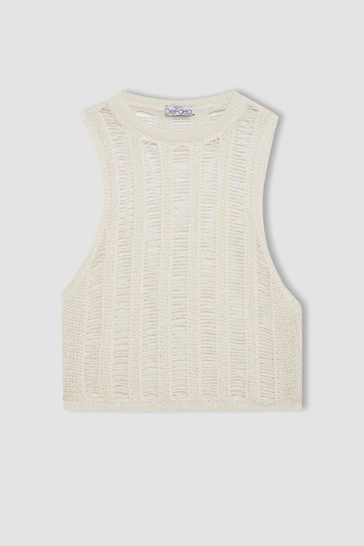 DeFacto-Regular Fit Crew Neck Crochet Undershirt A7821Ax24Sm 7