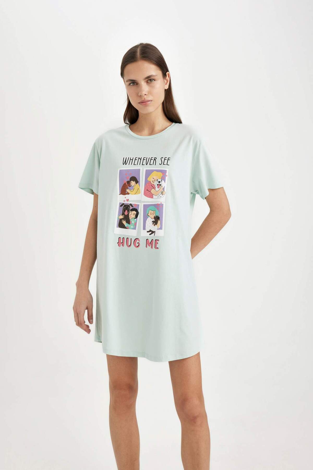 Defacto Regular Fit Baskılı Bisiklet Yaka Kısa Kollu Gecelik-Fall in Love B8735AX24SM