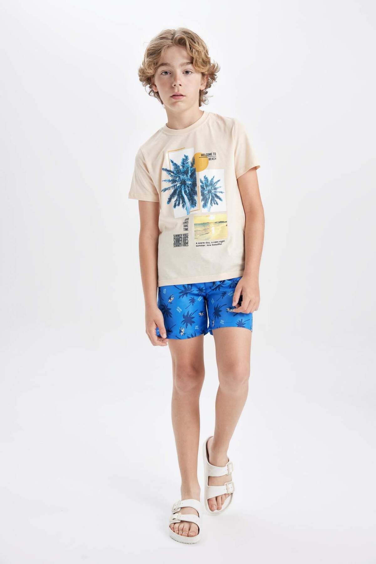 DeFacto-2-teiliges Set für Jungen, kurzärmliges T-Shirt mit Palmenmuster und Rundhalsausschnitt, Badeshorts C4553A824HS 1