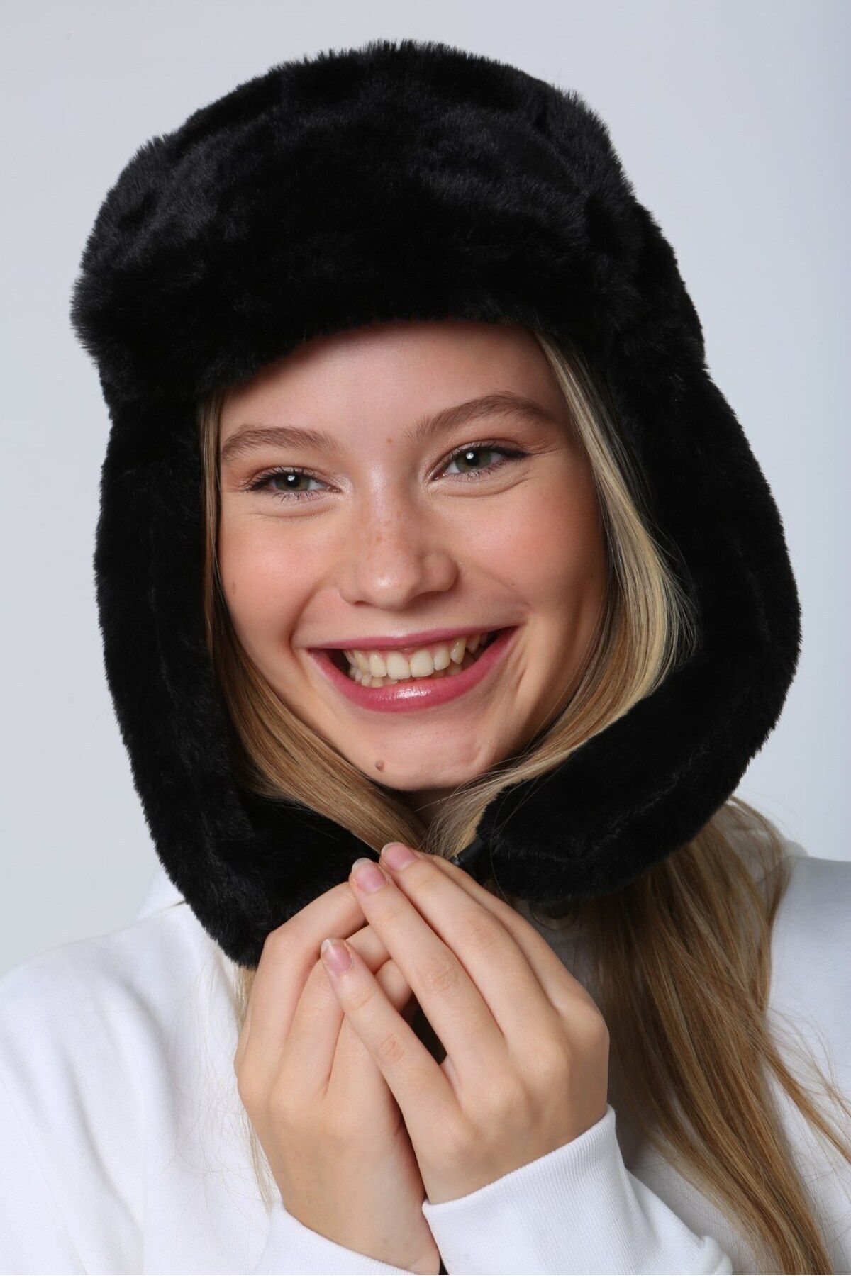 Luminos Butik-Black Furry Winter Beret - Plush Soft Textured with Cap Design 1127 8
