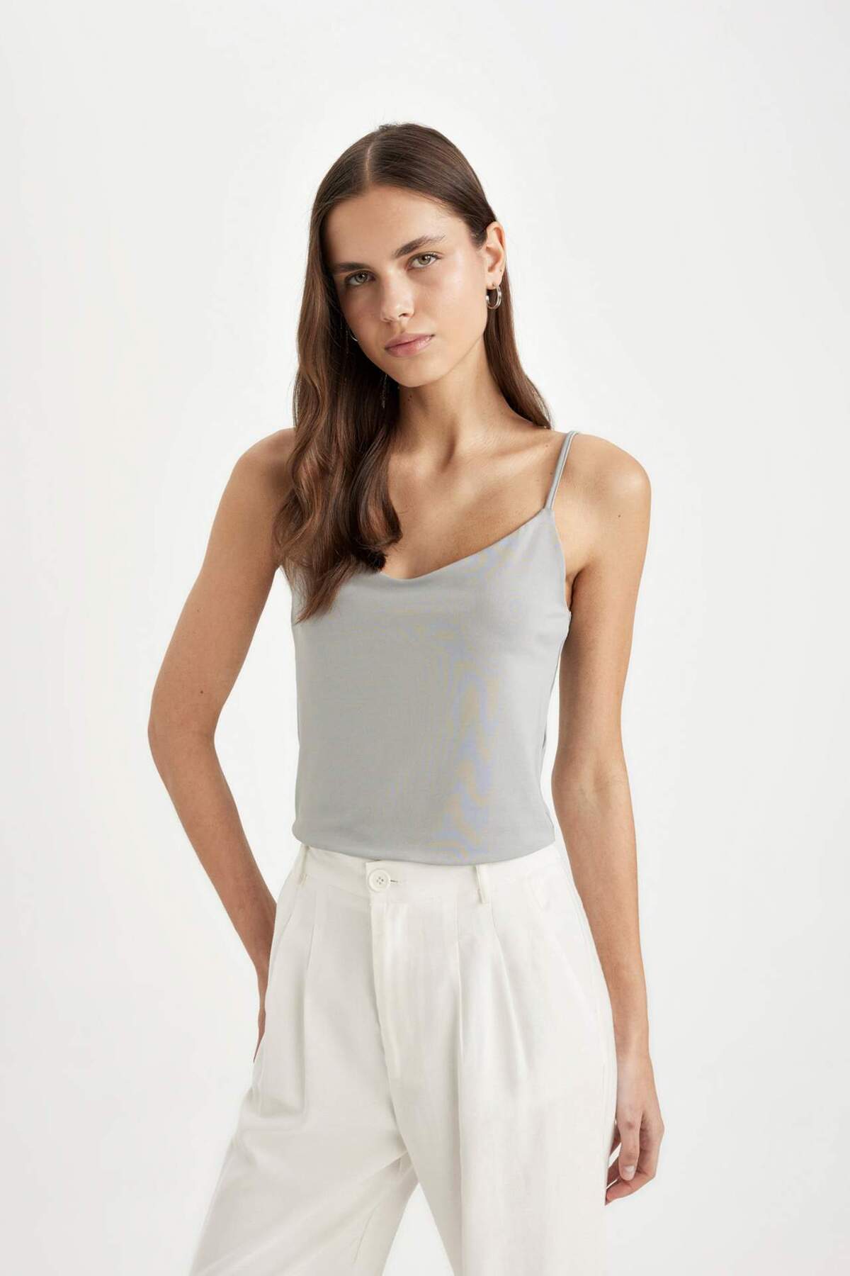 DeFacto-Basic Plain Undershirt with Fitted U-Neck Straps C5708Ax24Sp 3