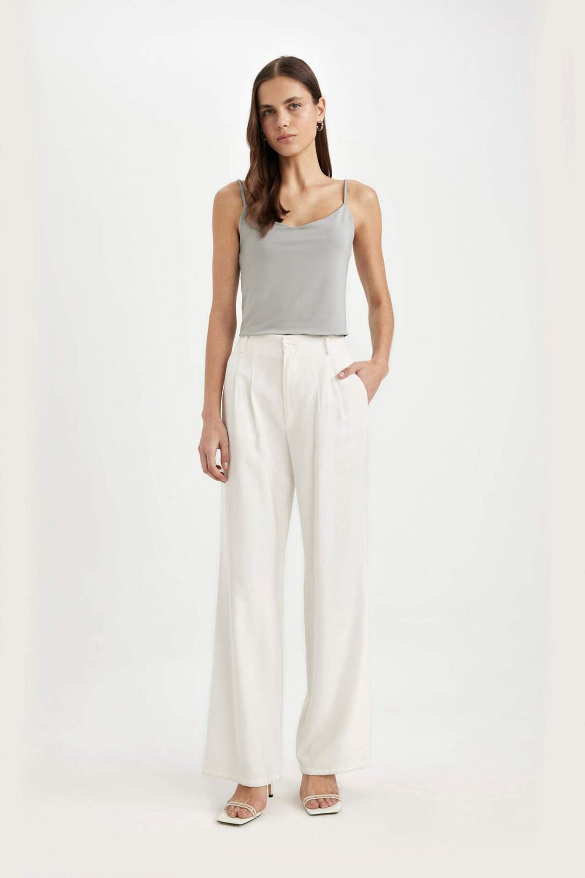 DeFacto-Basic Plain Undershirt with Fitted U-Neck Straps C5708Ax24Sp 2