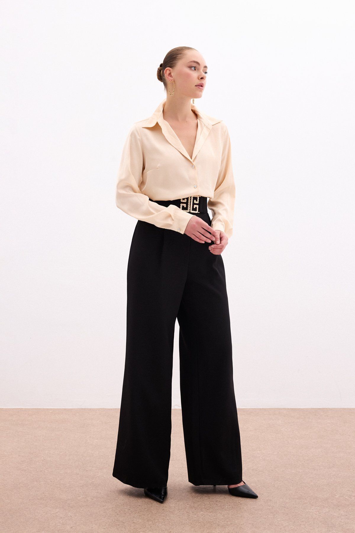 Sateen-Wide Leg Trousers with Waist Accessory - BLACK 4