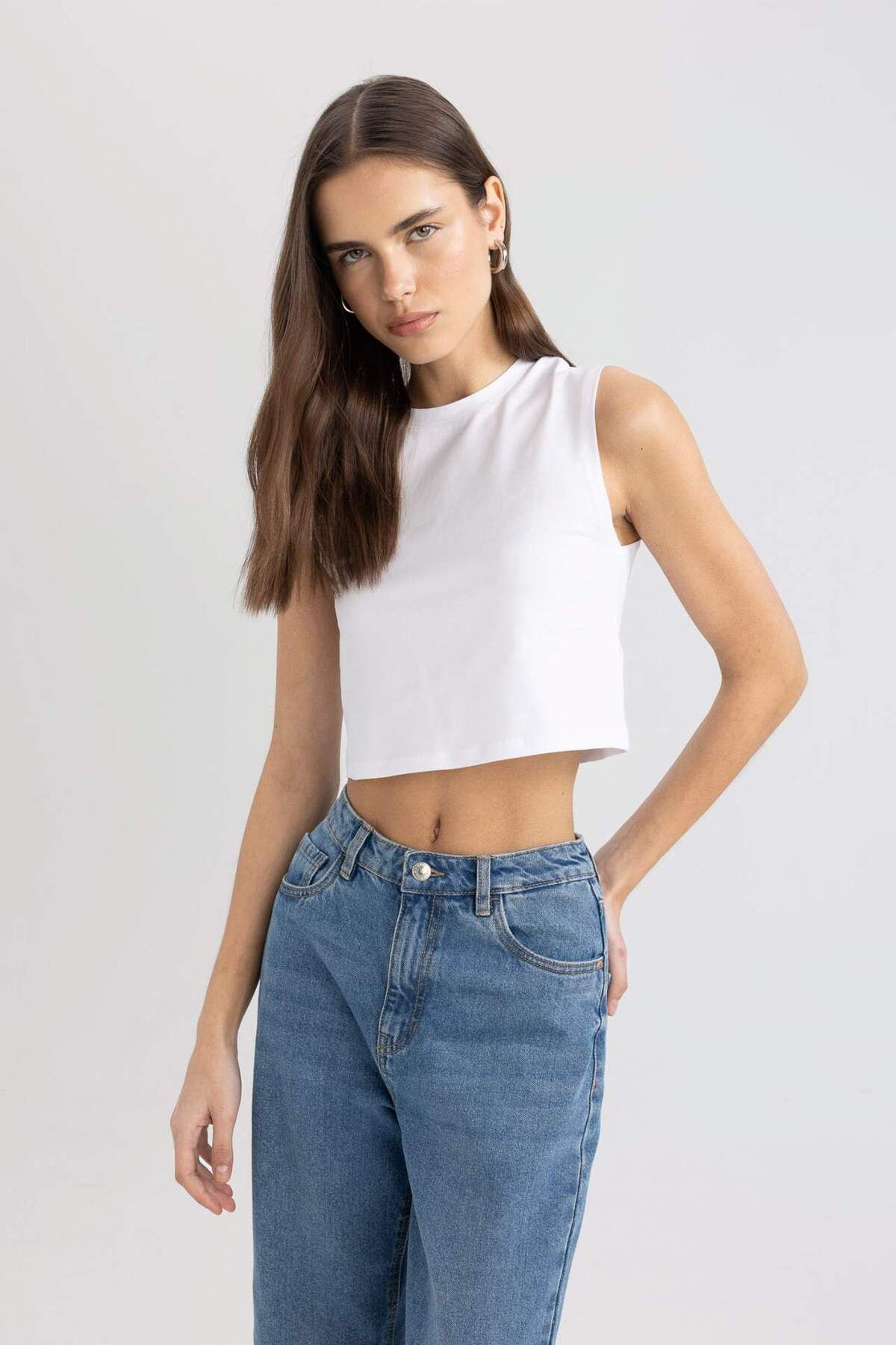 DeFacto-Crop Crew Neck Basic Απλό εσώρουχο C6205ax24sm 1