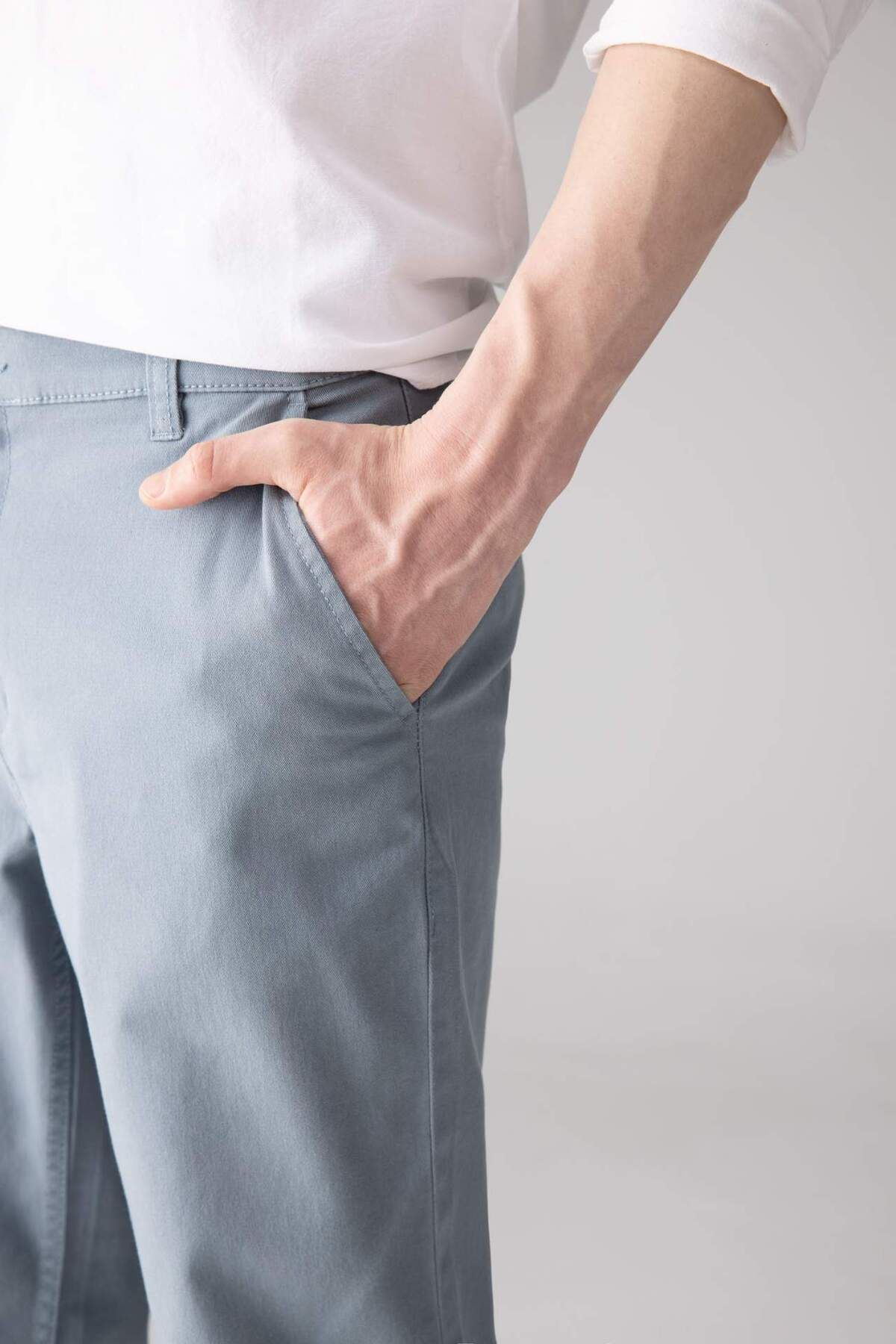 DeFacto-Pantaloni chino din pânză de gabardină, cu buzunar cu fermoar, cu tăiere obișnuită B2088ax24sp 5