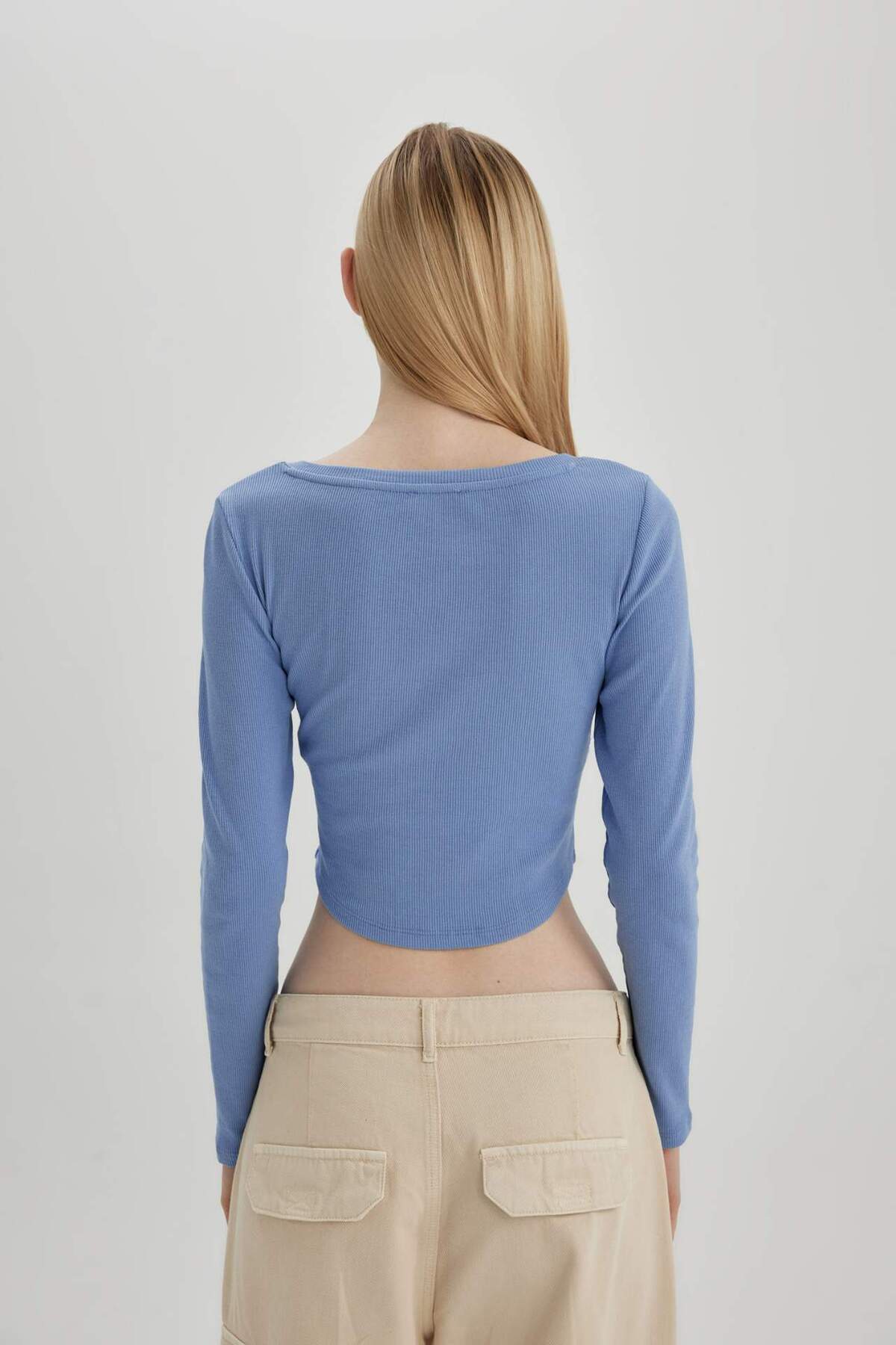 DeFacto-Tricou cu mânecă lungă, crop, cu decolteu în V, cu șnur C4399AX24SP 6