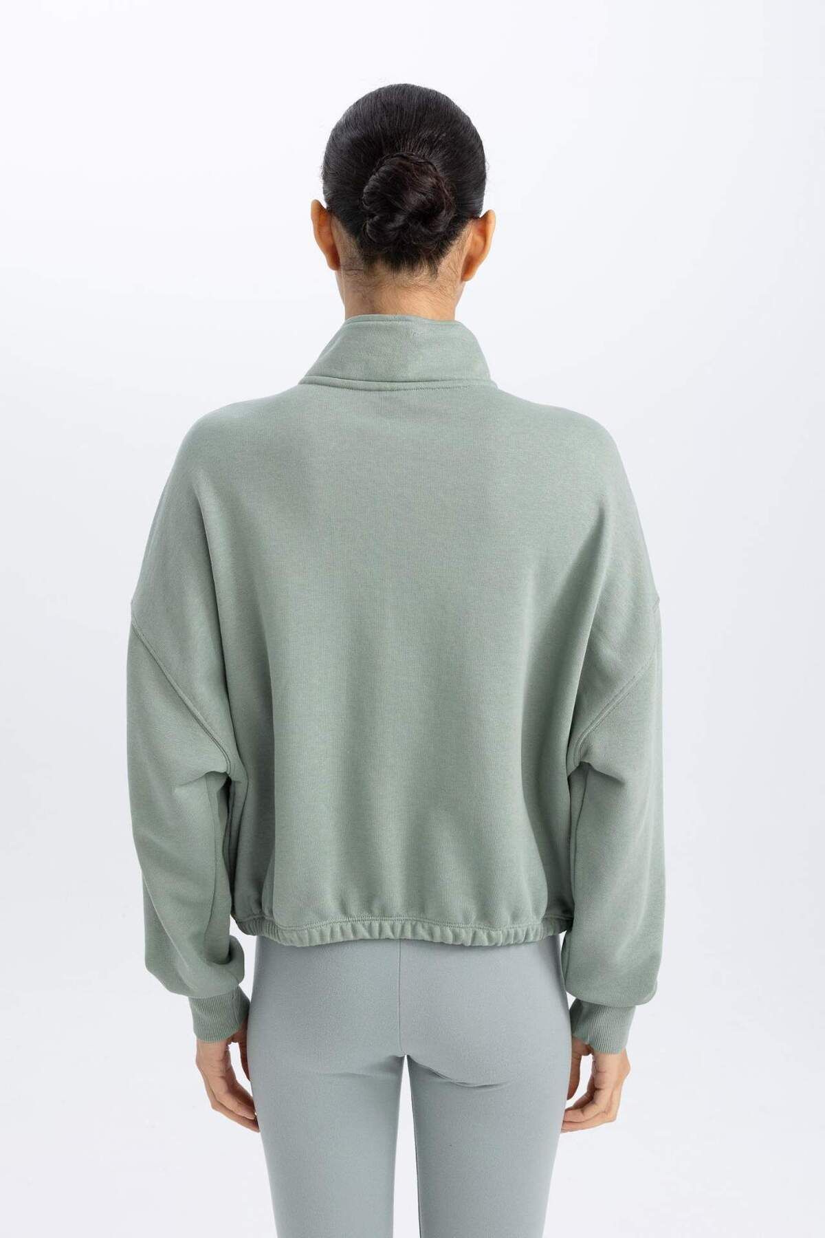 DeFacto-Defactofit Crop Stand Collar Basic Plain Sports Sweatshirt with Elastic Hem C3747Ax24Sp 8