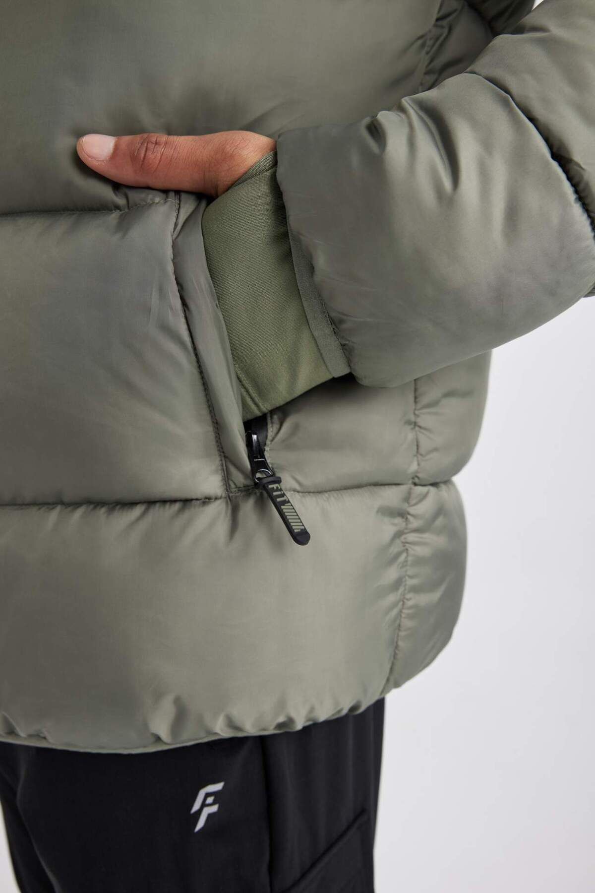 DeFacto-Defactofit Water Repellent Inflatable Coat Windproof Oversize Wide Fit with Zipper Pocket Y7376Az24Sp 4