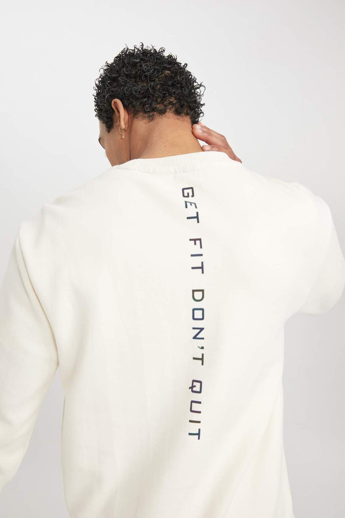 DeFacto-Fit Standard Fit Rundhalsausschnitt bedrucktes Sportler-Sweatshirt mit Taschen B4773ax24sp 7