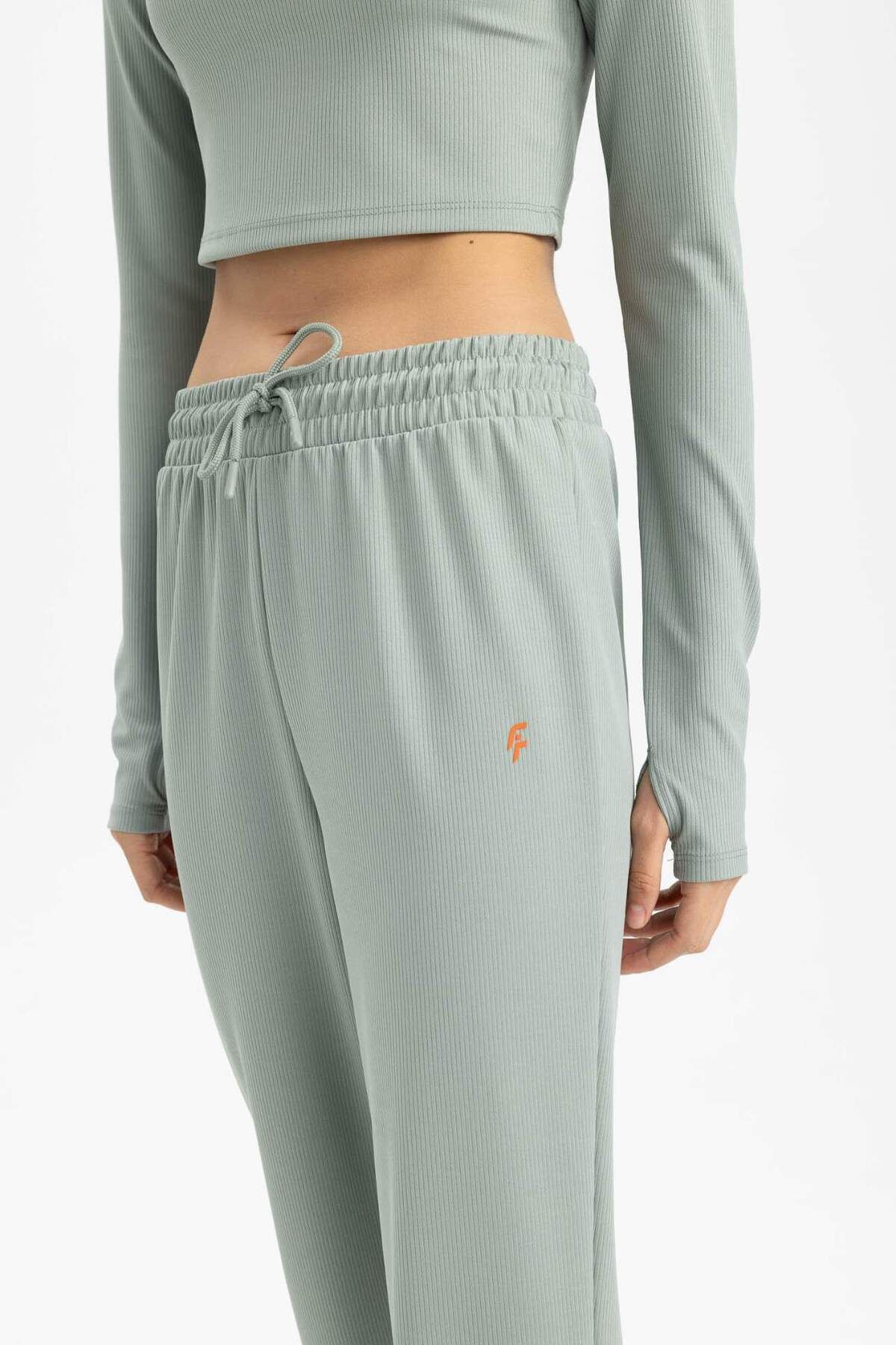 DeFacto-Defactofit Standard Fit Double Pocket Standard Length Sportsman Slim Sweatpants with Elastic Leg A4557Ax24Sp 8