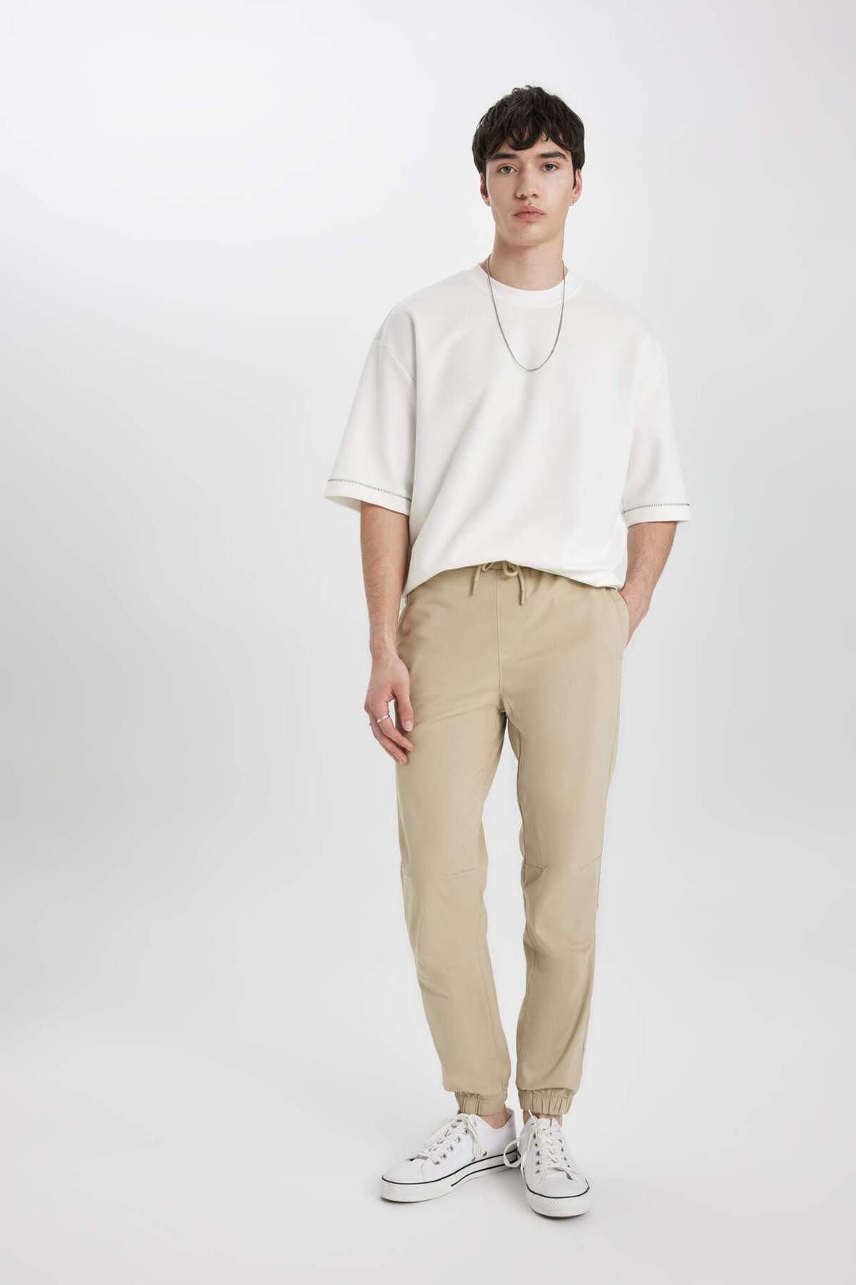 DeFacto-Regular Fit Jogger Gabardine Pants Waist Lace-Up Straight Leg with Pockets B6148Ax24Sp 3