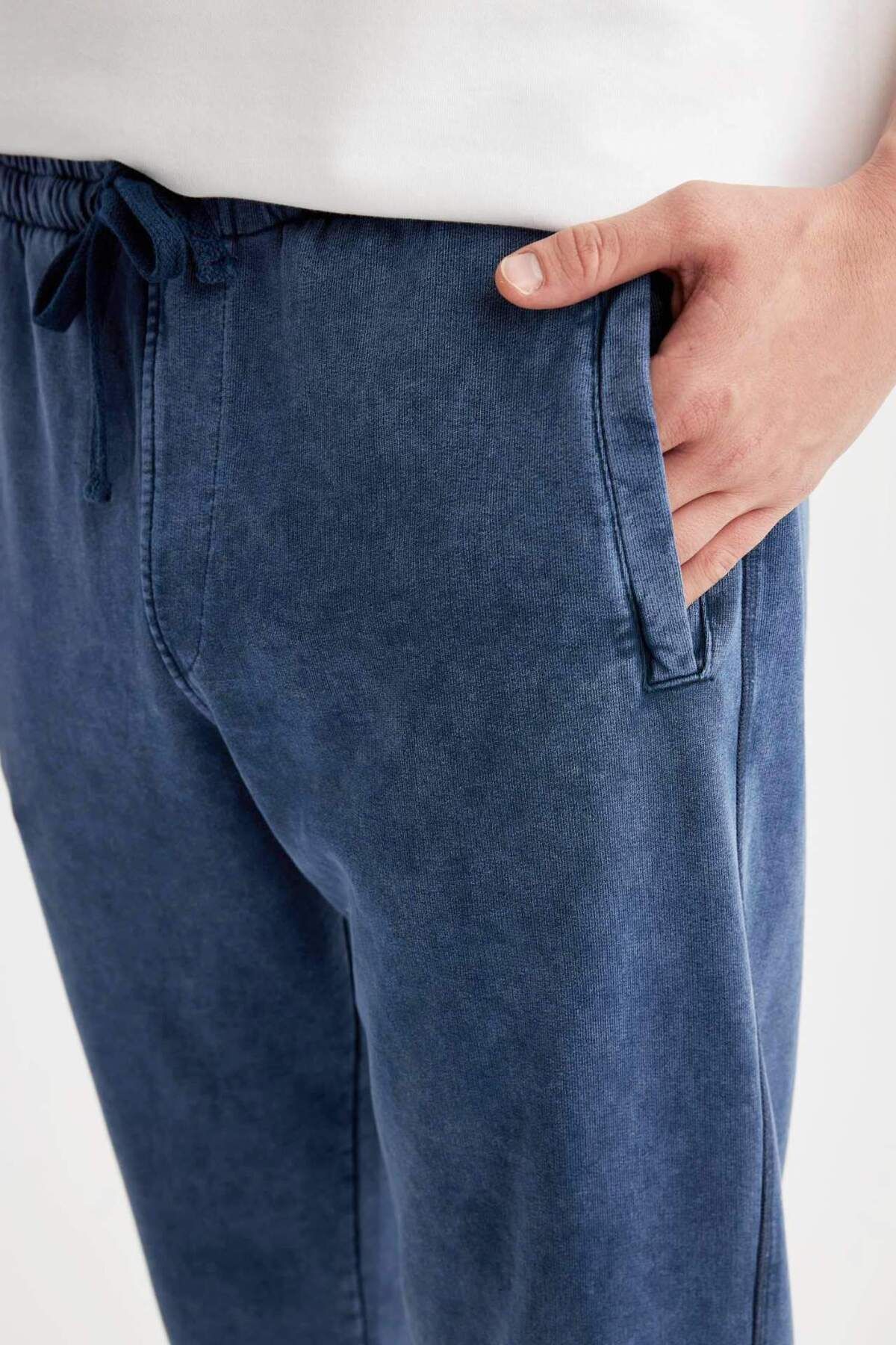 DeFacto-Regular Fit Sweatpants Fleto Pocket Washed Faded Effect Waist Lace up Elastic Leg A1992Ax24Sp 7