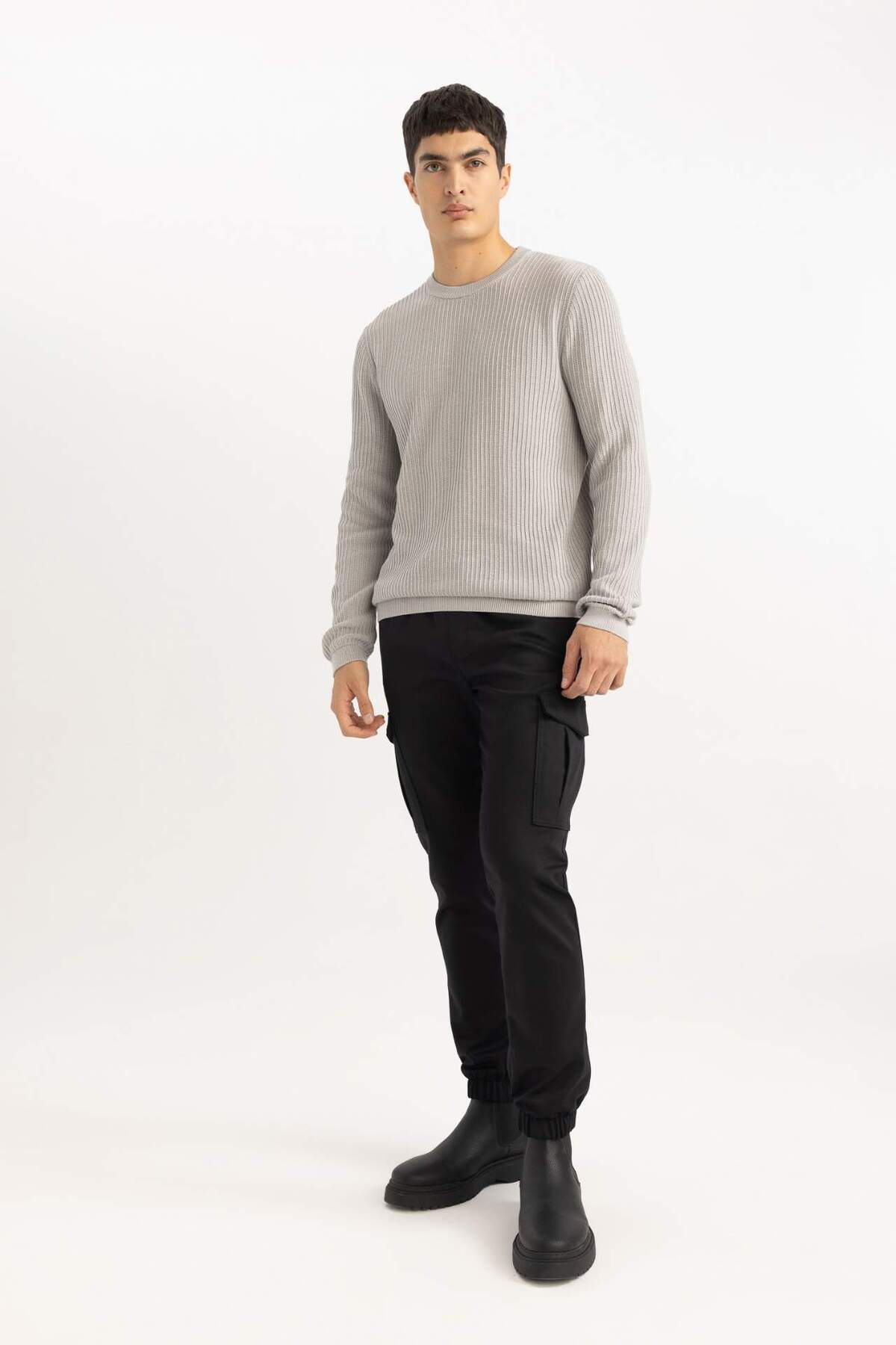 DeFacto-Standard Fit Regular Fit Rundhalsausschnitt Basic Solid Strickpullover B9707AX24SP 2