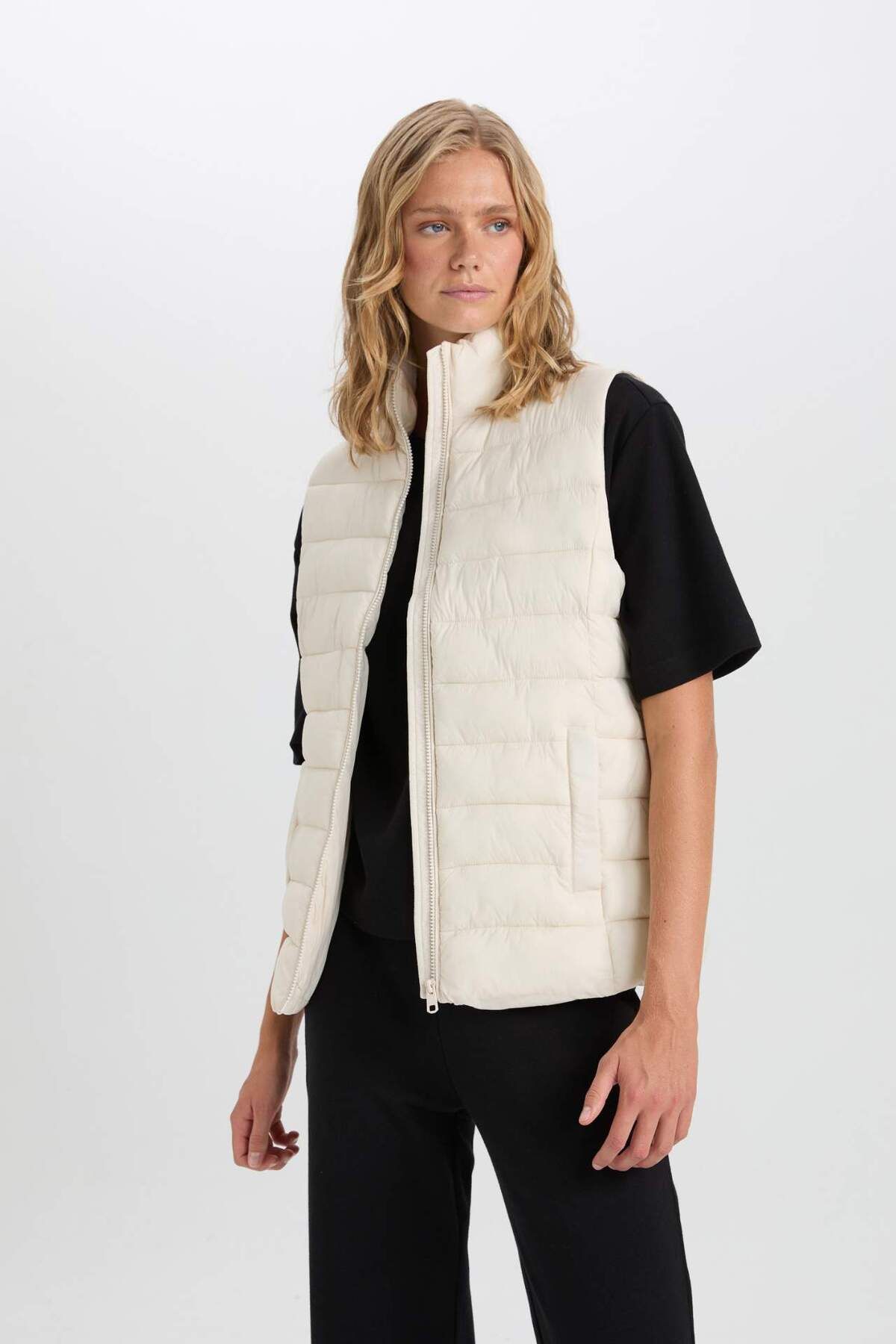 DeFacto-Waterproof Regular Fit Vest 3