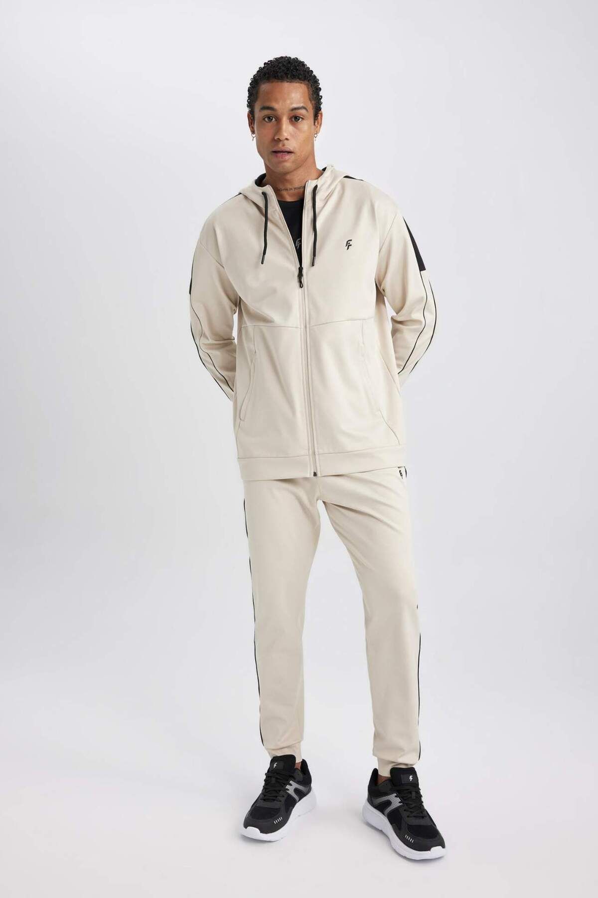 DeFacto-Αθλητική φόρμα Jogger - 6 Standa - Standard Fit - Skuba Diving ύφασμα με κορδόνια στη μέση - Ελαστικό πόδι 4
