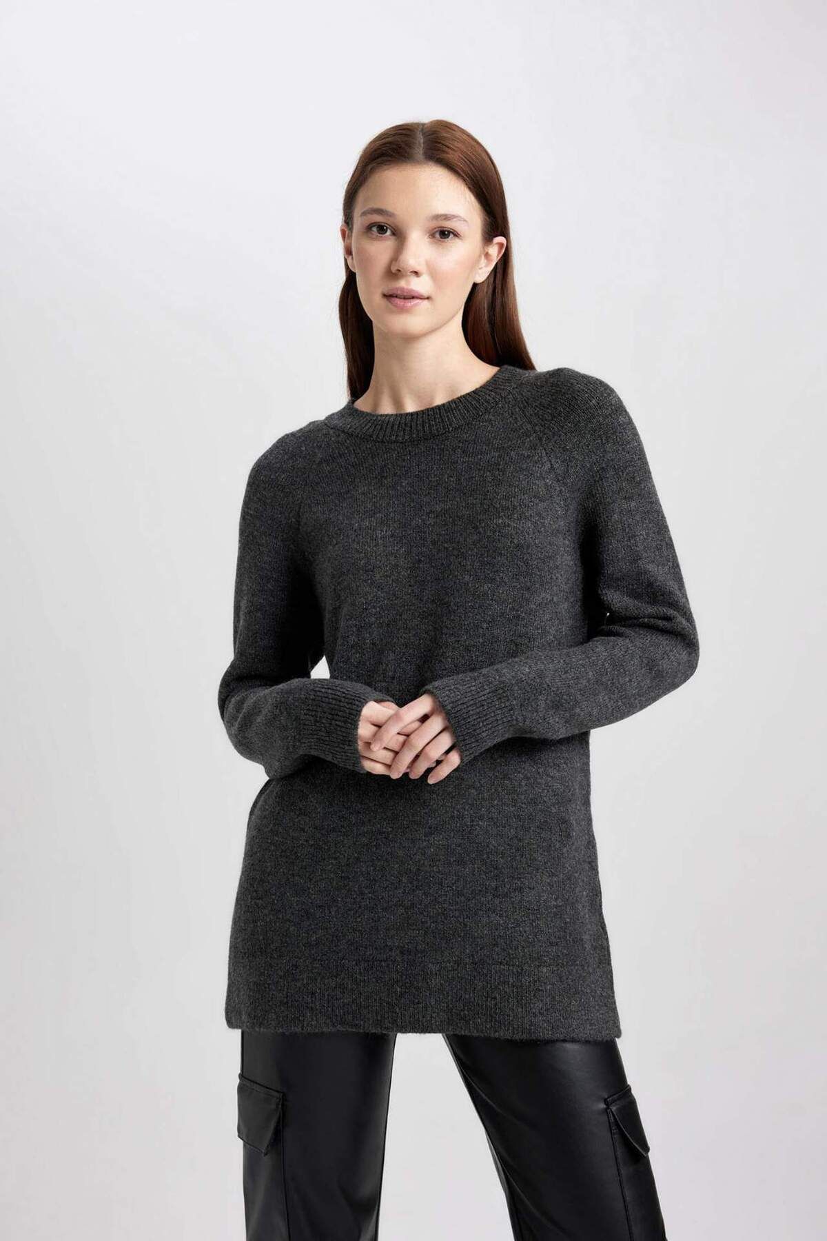 DeFacto-Regular Fit Rundhals Basic Elegante Strickpullover Tunika B2709AX23WN 3