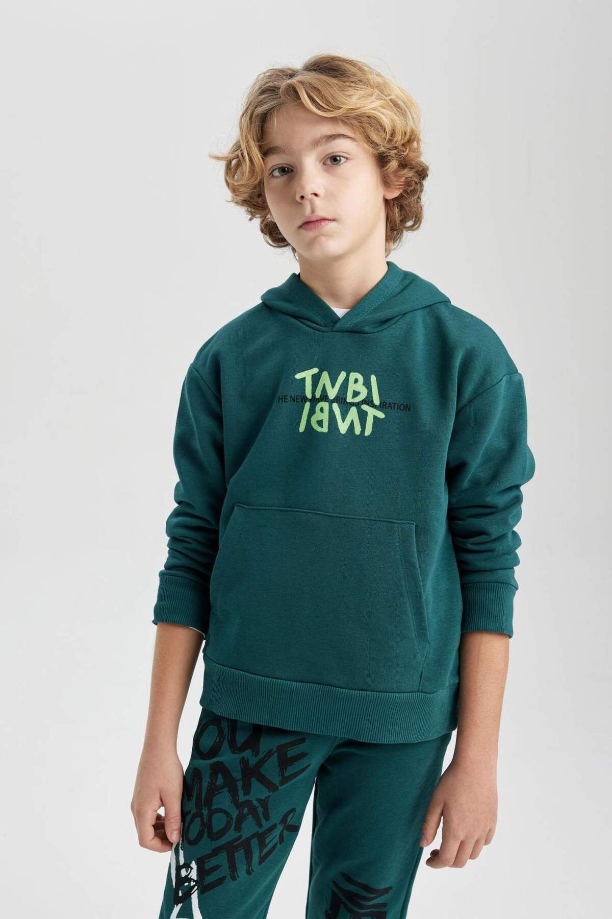 DeFacto-Chlapecká mikina s kapucí oversize Wide Fit s potiskem na zádech C0354A823CW 6