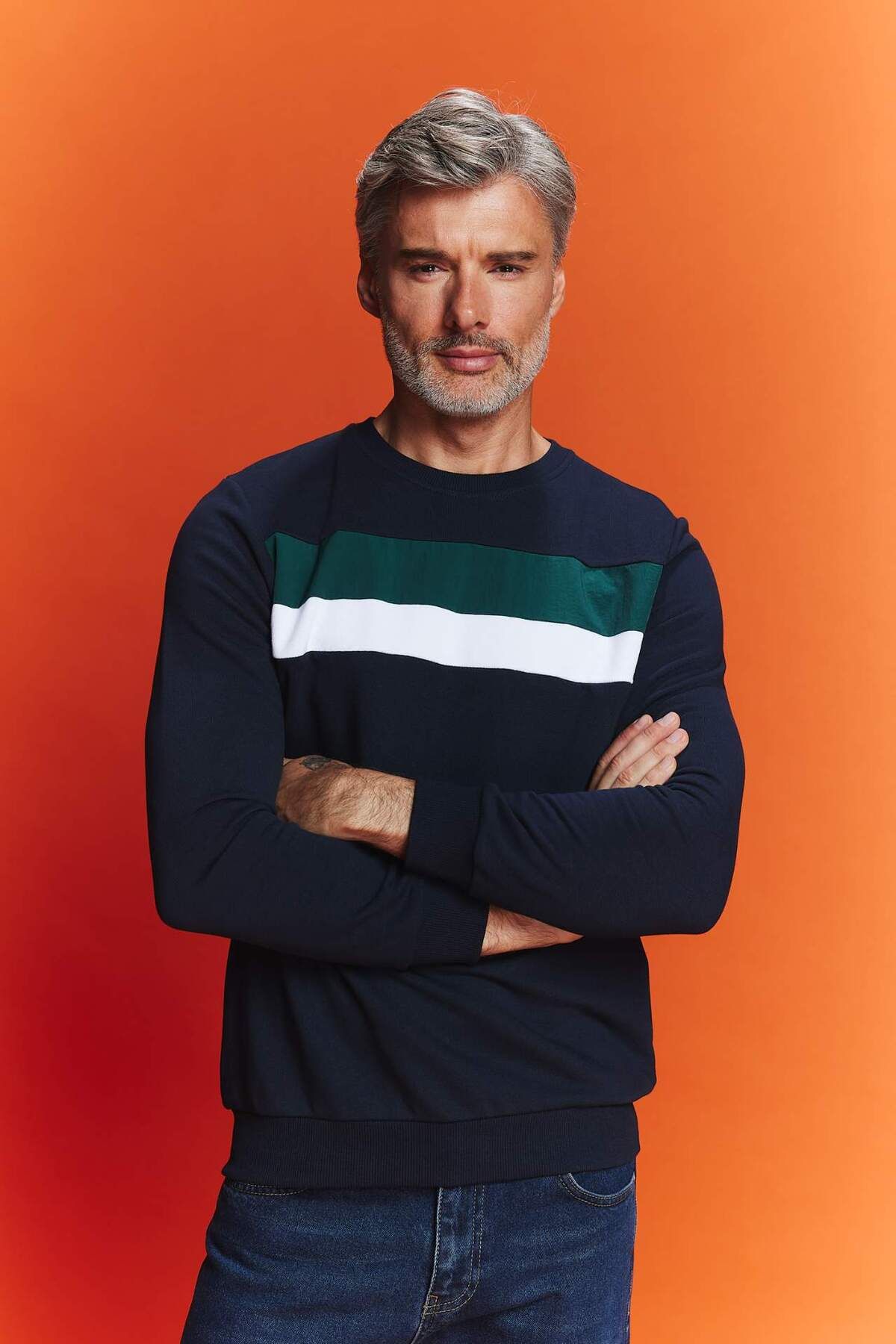 DeFacto-Regular Fit Color Block Crew Neck Basic Plain Sweatshirt B1871Ax23Au 3