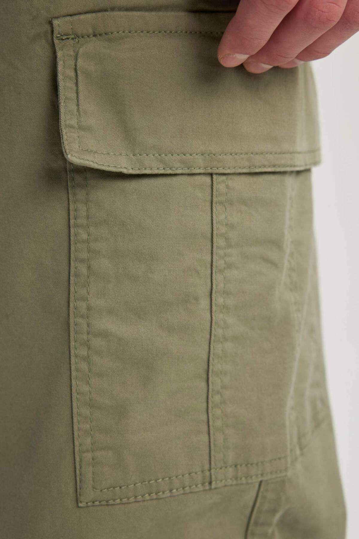 DeFacto-Gabardine-Hose Baggy Fit Gerade Beinform Mit Tasche B3664AX23AU 7