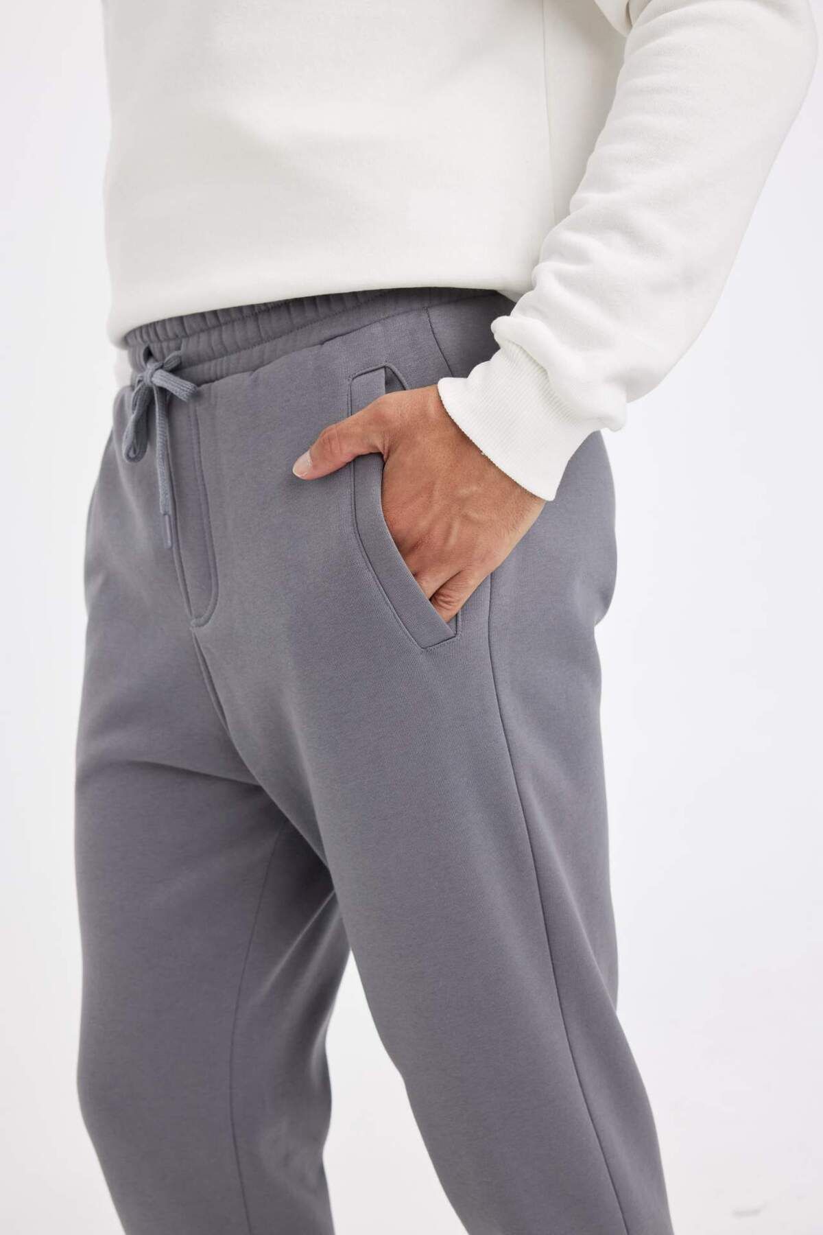 DeFacto-Pantaloni de sport Jogger Standard Fit Basic Solid Talie cu șireturi Ciorapi elastici cu buzunare A6468AX23AU 6