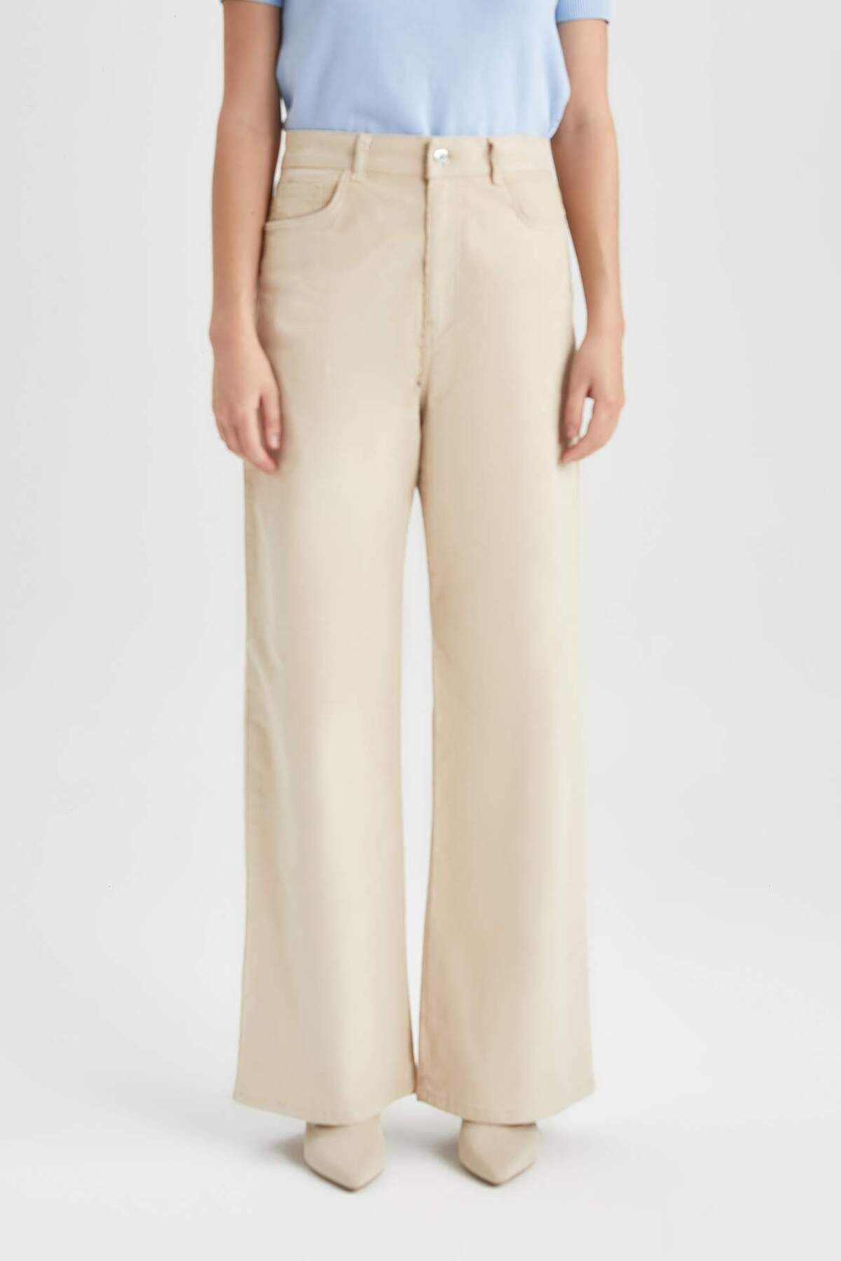 DeFacto-Cordhose mit weitem Bein, hoher Taille, weitem, lockerem Bein, Basic, einfarbig, mit Taschen A4685AX23WN 4
