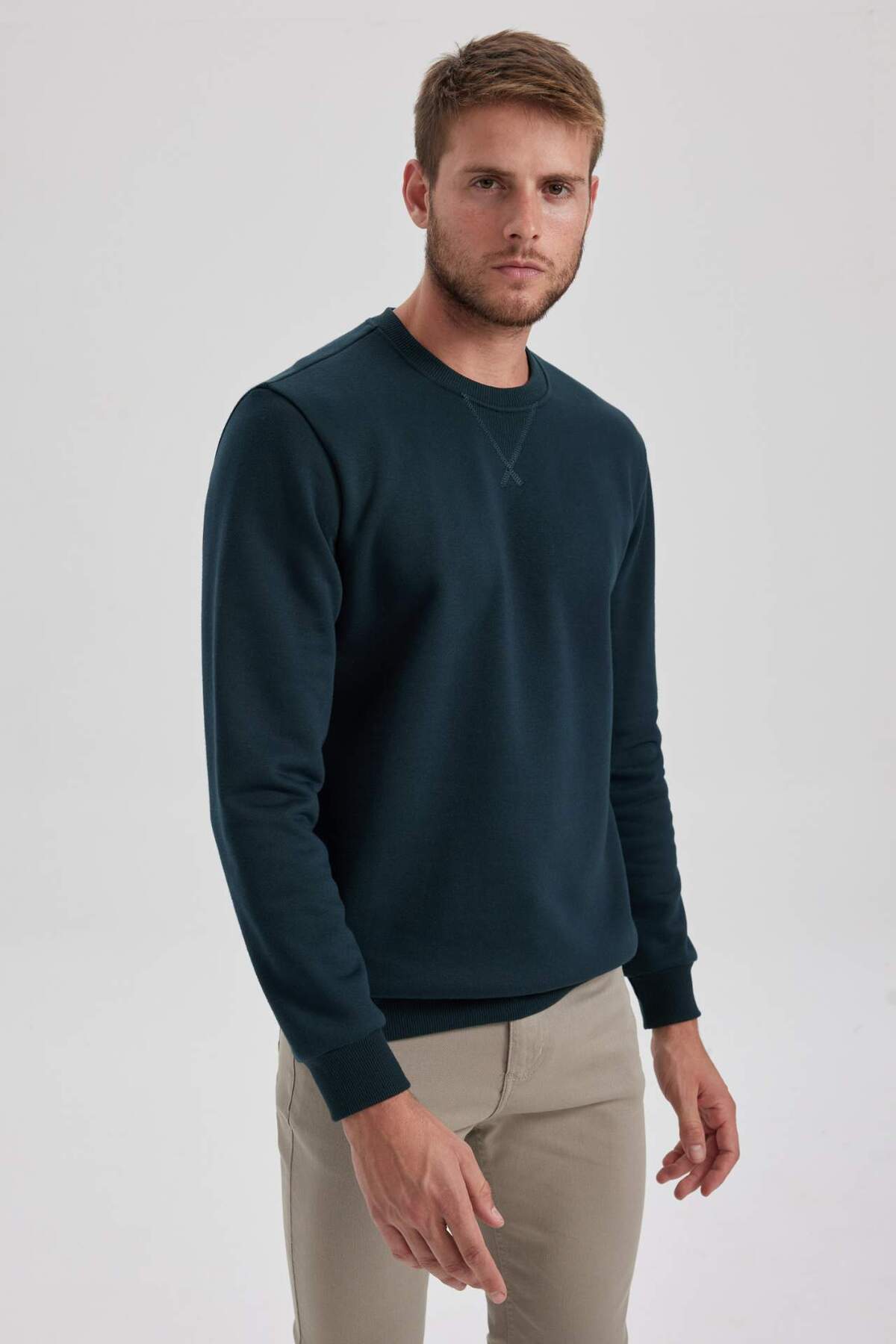 DeFacto-Obyčejná mikina Regular Fit Crew Neck Bavlna T3777Az23Au 4