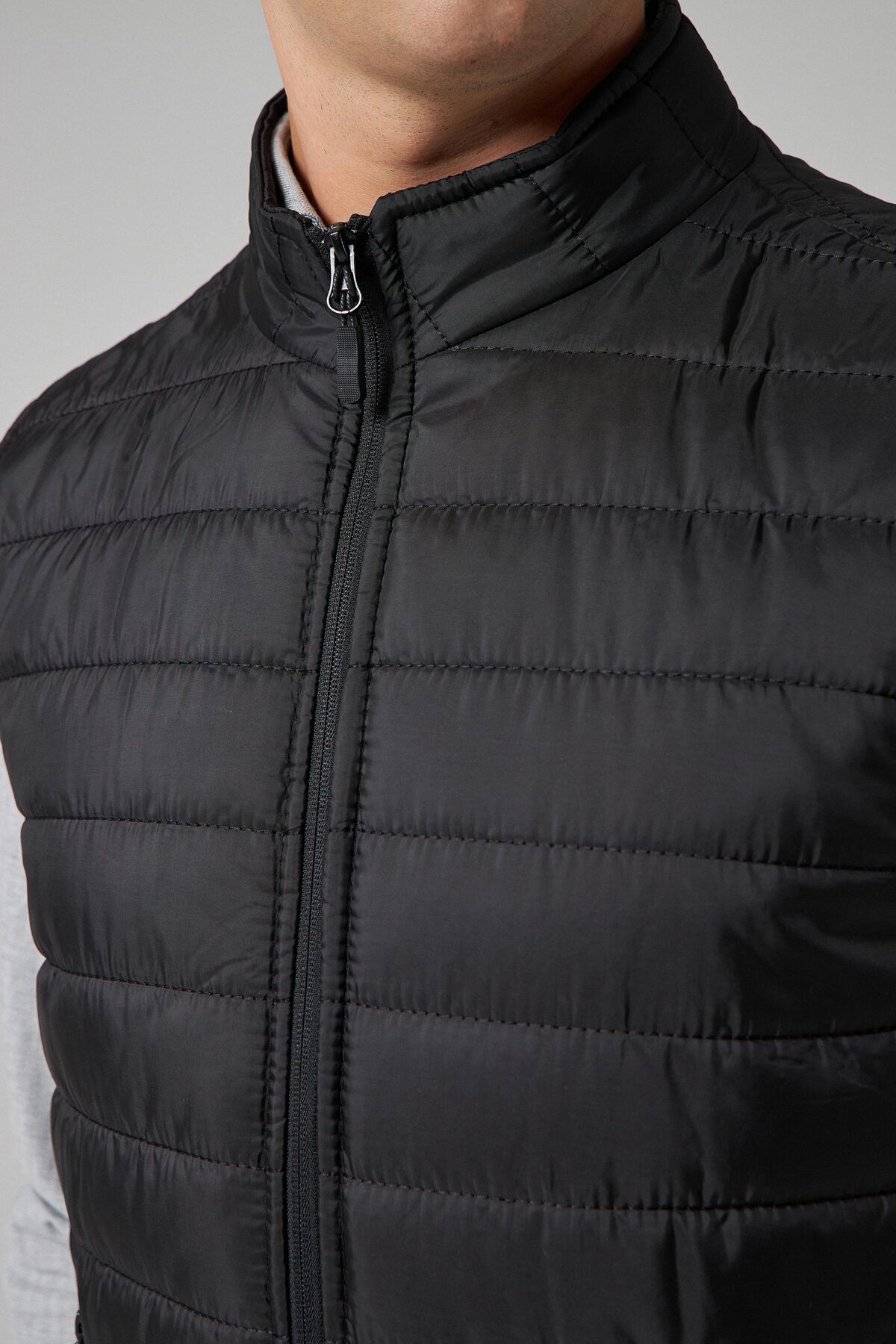 جلیقه مبلس سیاه Ds Damat مدل Regular Fit