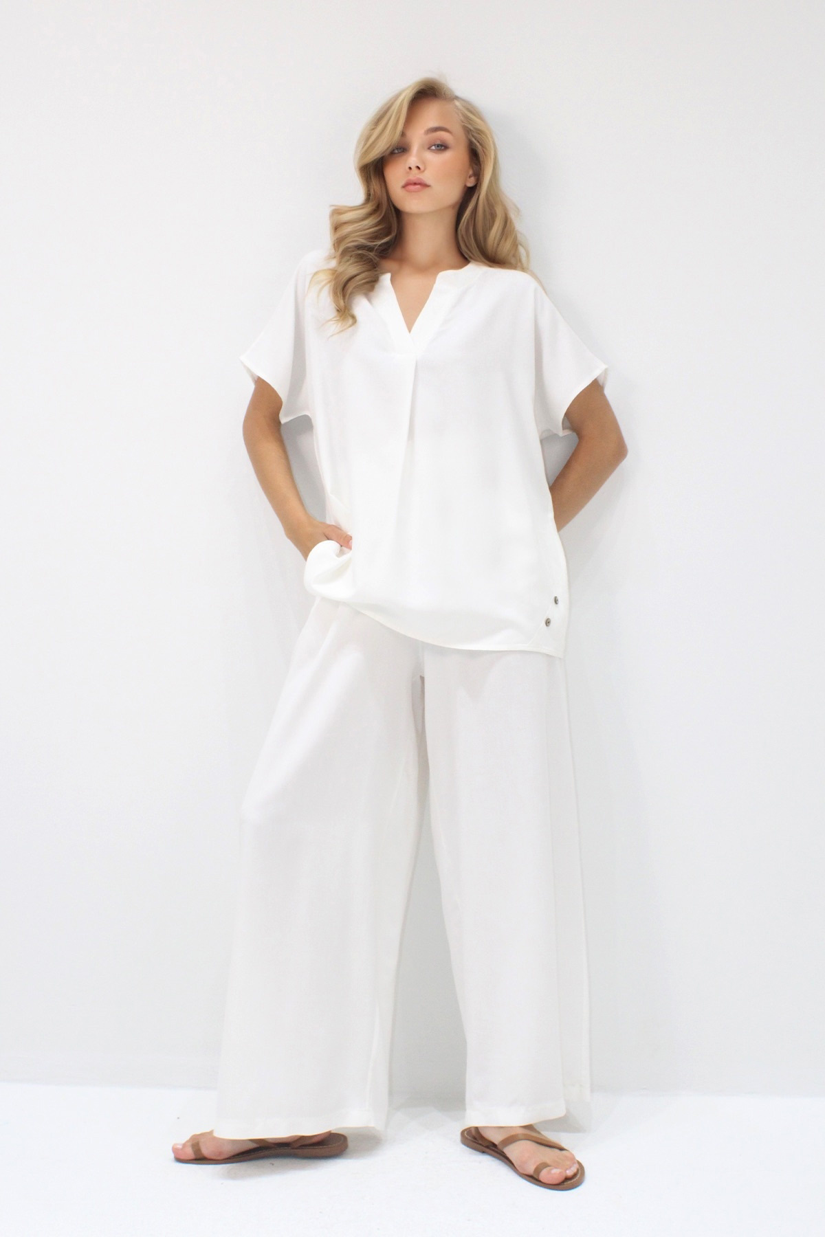 VAGGON-Women's White Button Detail Comfortable Cut Viscosse Woven Double Set Prmx14244 5