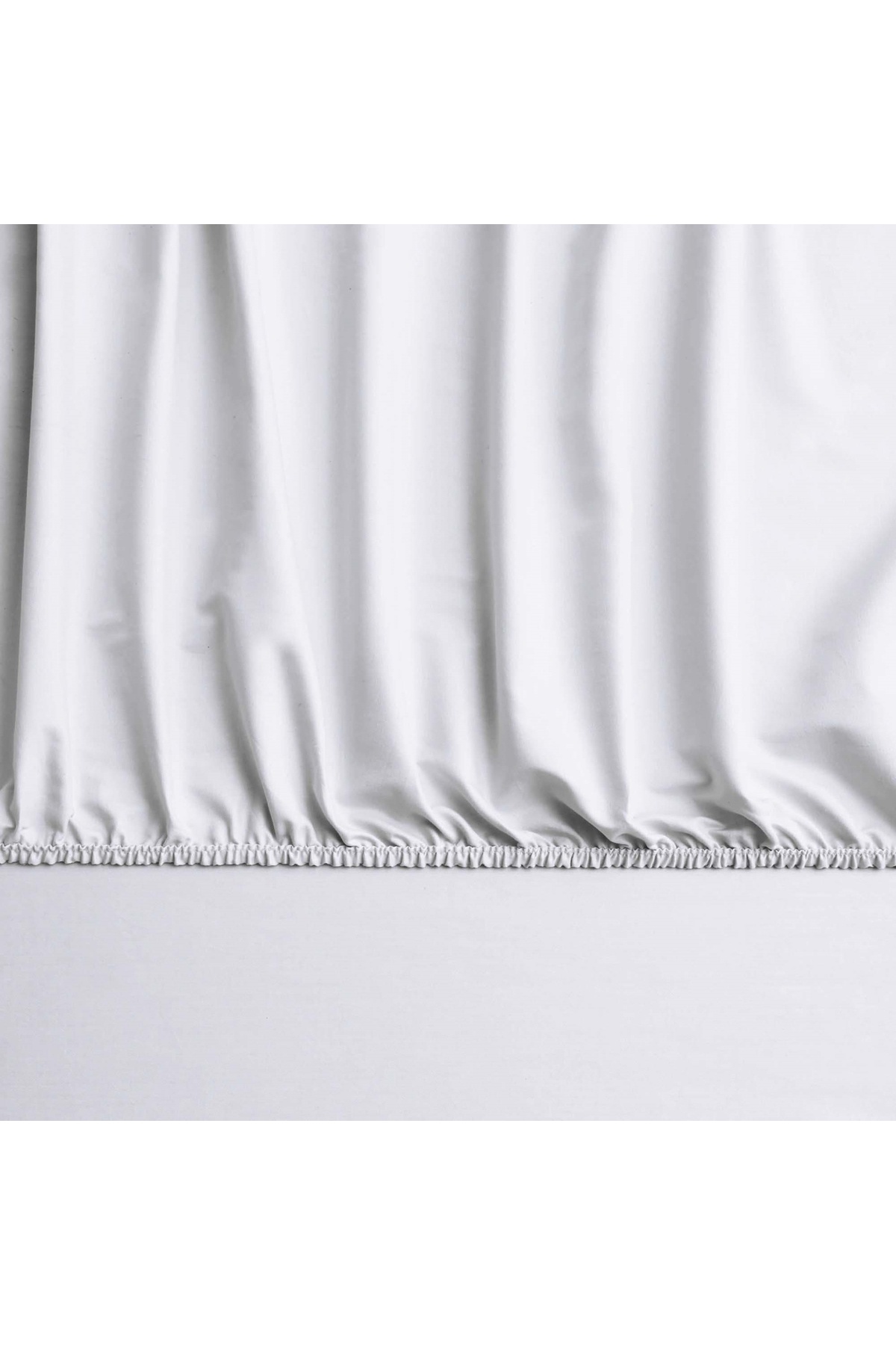 Linens-ملاءة سرير مطاطية مقاس كوين من القطن والساتان من Mix&Match، إكرو 1