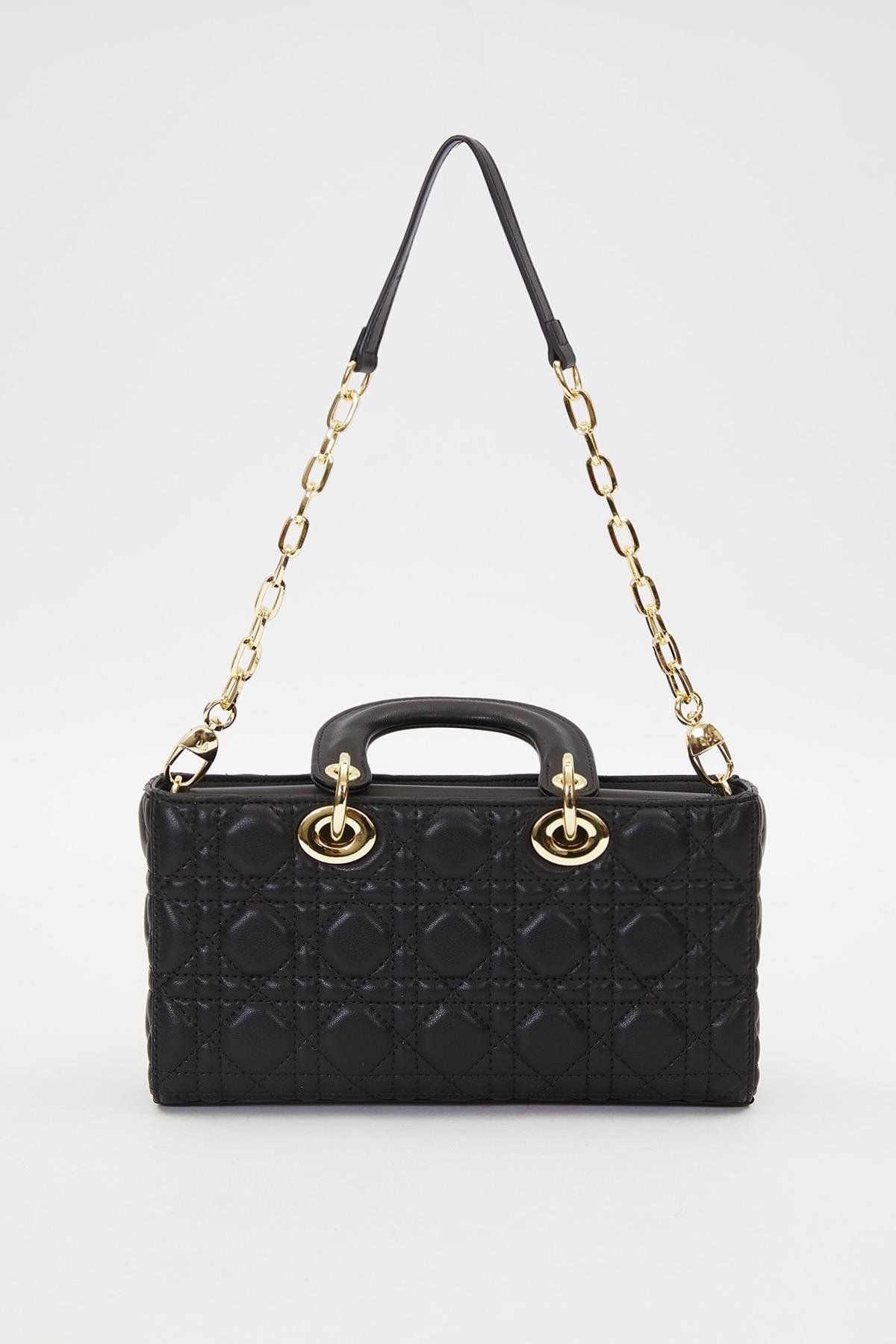 Levidor-Black Rectangular Model Handbag with Accessories 8