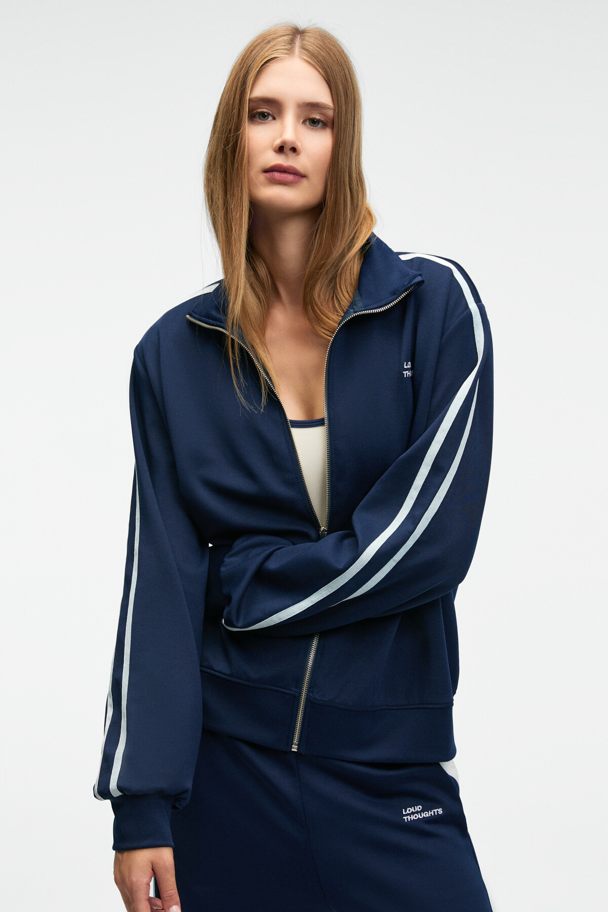 GRIMELANGE  ZINNIE Kadın Regular Nakış Ve Yan Şerit Detaylı Metal Fermuarlı Dik Yaka Lacivert Ceket - Görsel 2