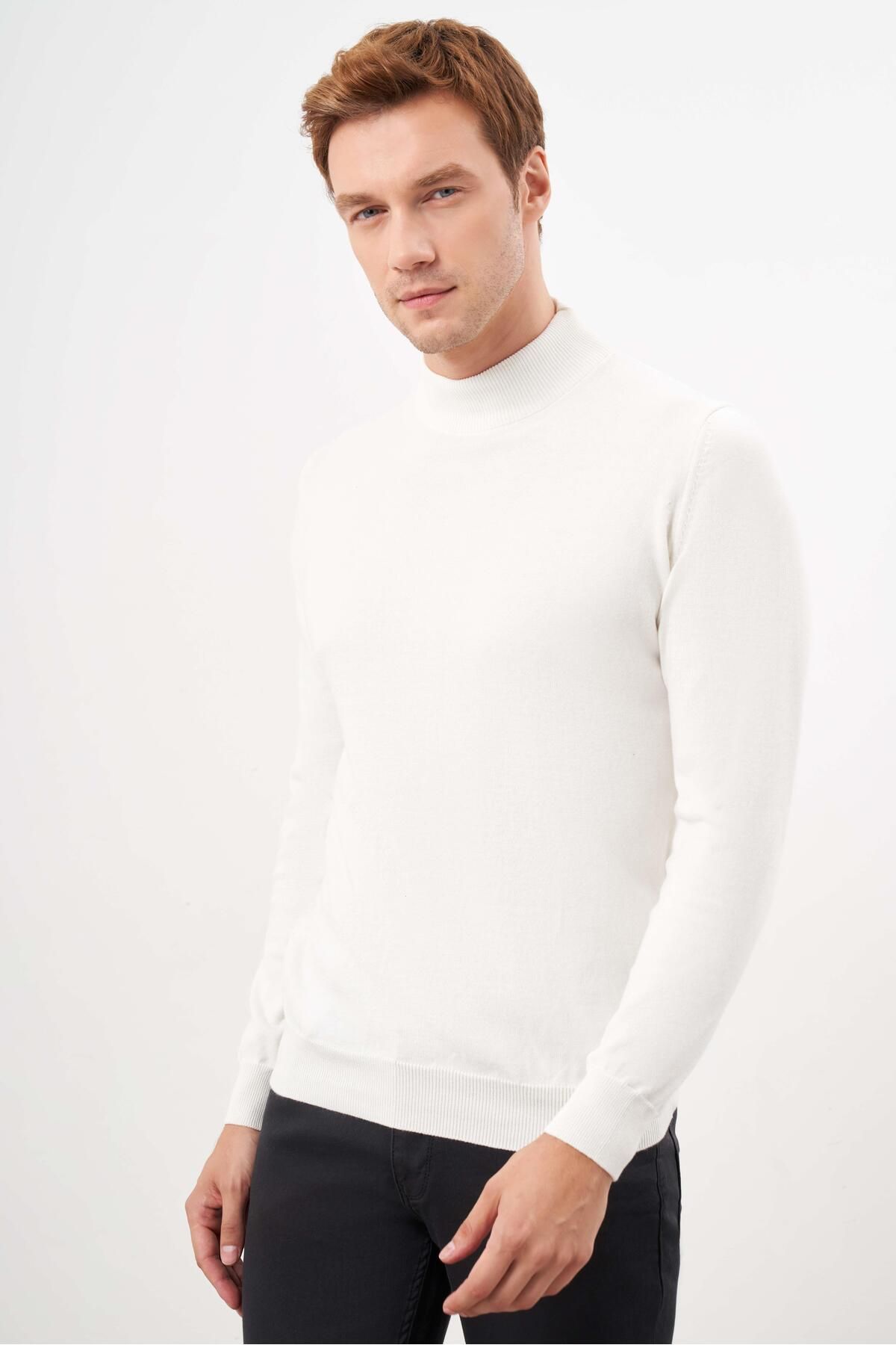 Morven-Men's Ecru Basic Half Turtleneck Dynamic Fit Comfortable Cut Knitwear 3