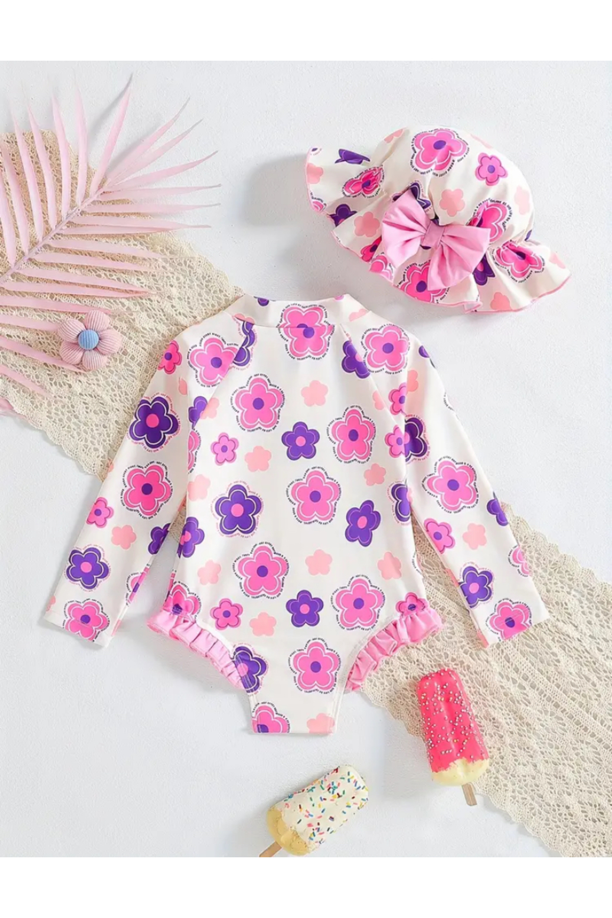 MODA Kız Çocuk Pembe Mor Çiçek Desenli Uzun Kollu Fırfırlı Mayo ve Şapka Takımı fotoğrafı 2 (önizleme)