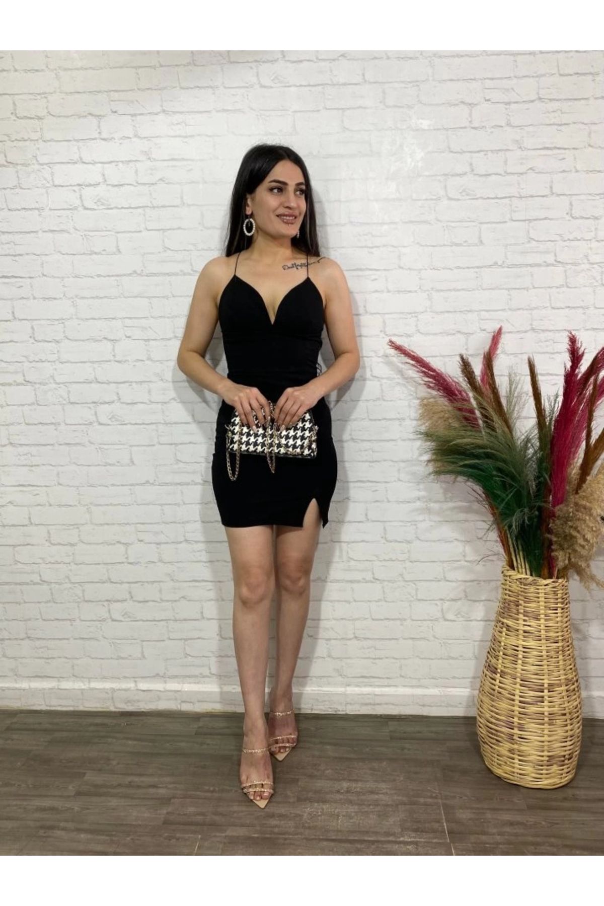 Butik Aura Mou-Women's Deep V Neck Back Low-Cut Deal Merch Mini Dress 5